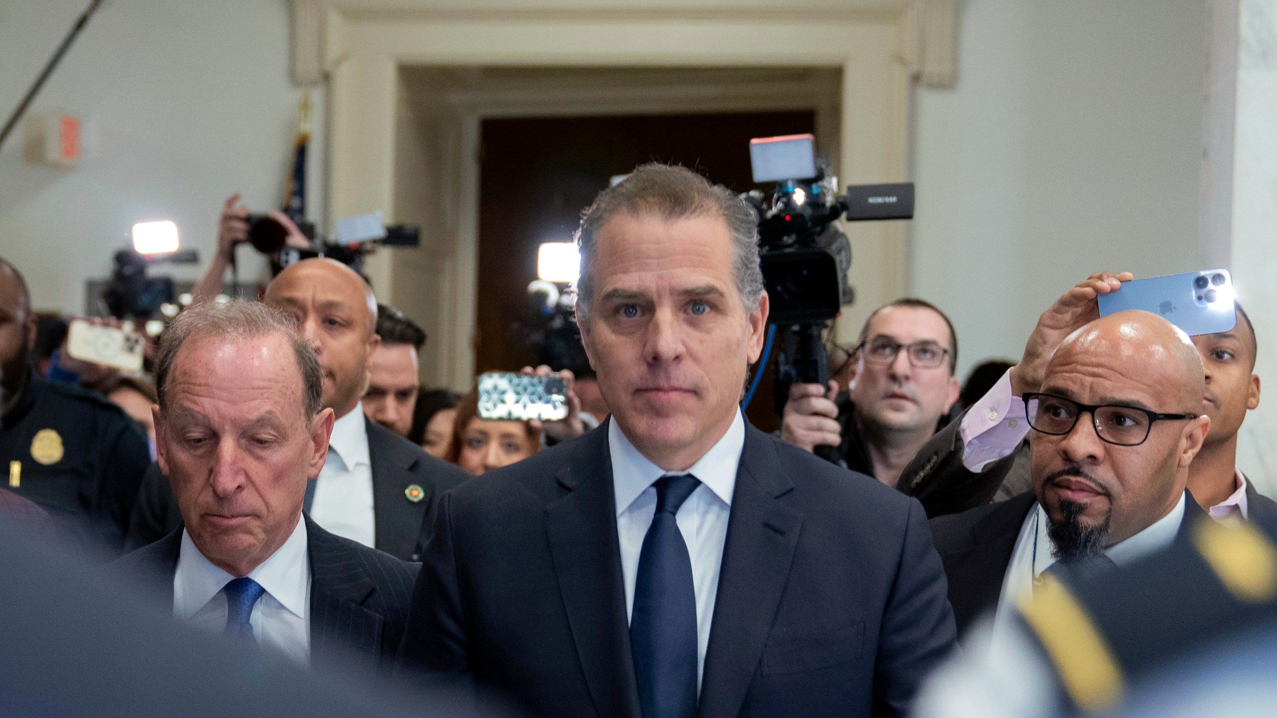 2560x1440 Hunter Biden indicates willingness to comply with a Republican subpoena under certain conditions