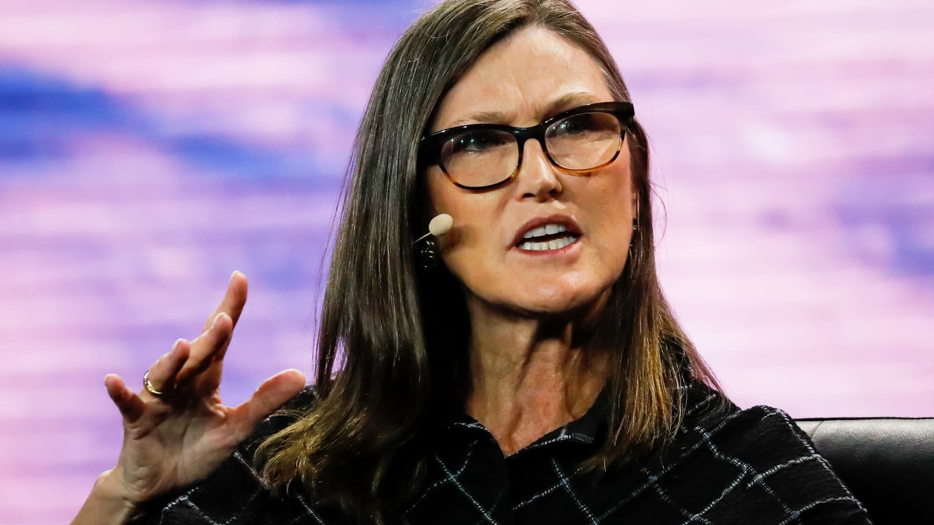 1920x1080 Cathie Wood explains why she's been selling Twitter amid Elon Musk board drama
