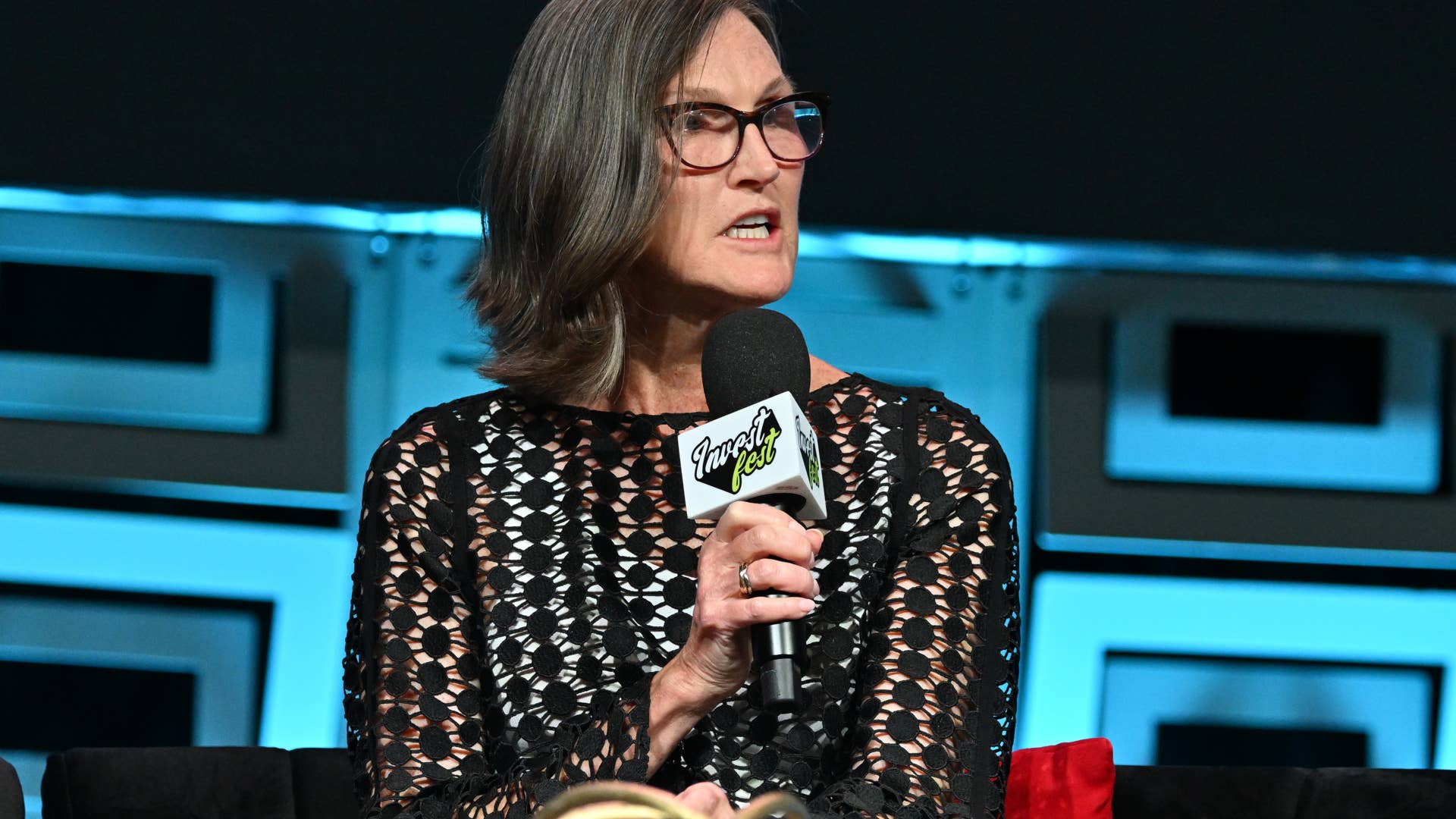 1920x1080 Cathie Wood buys $6.9 million of surging tech stock