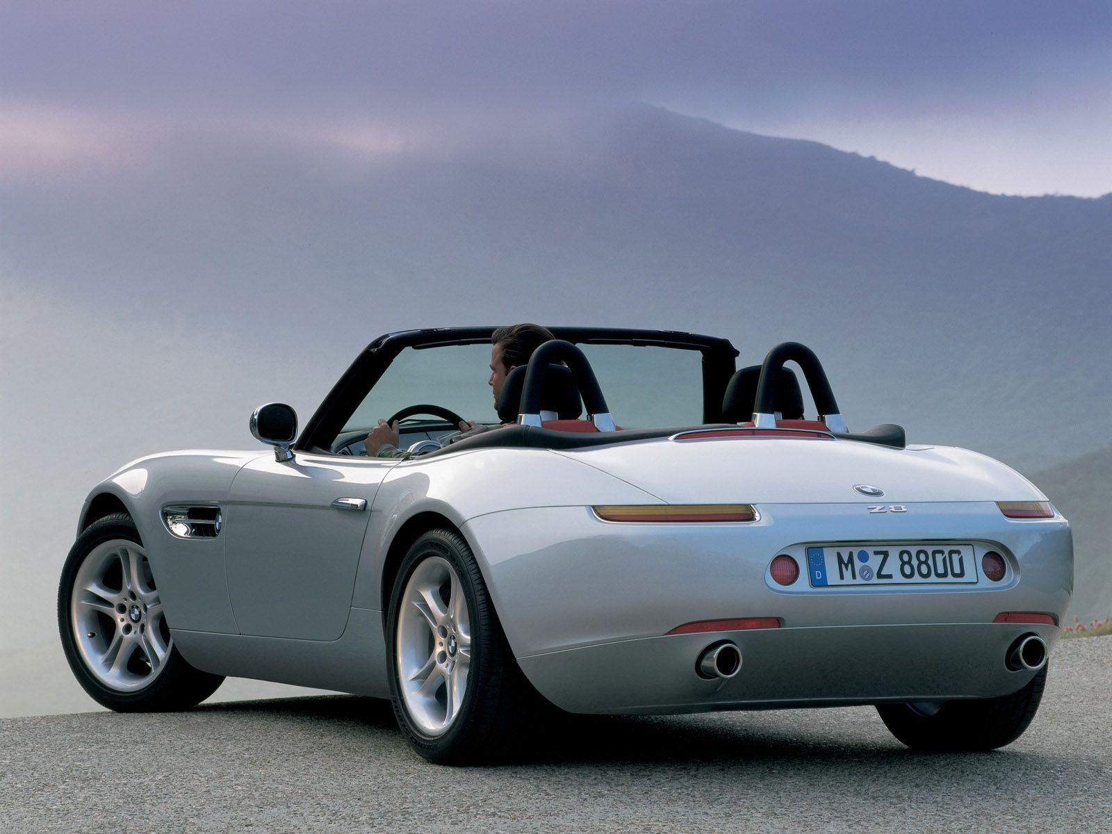 1600x1200 BMW Z8 Angle