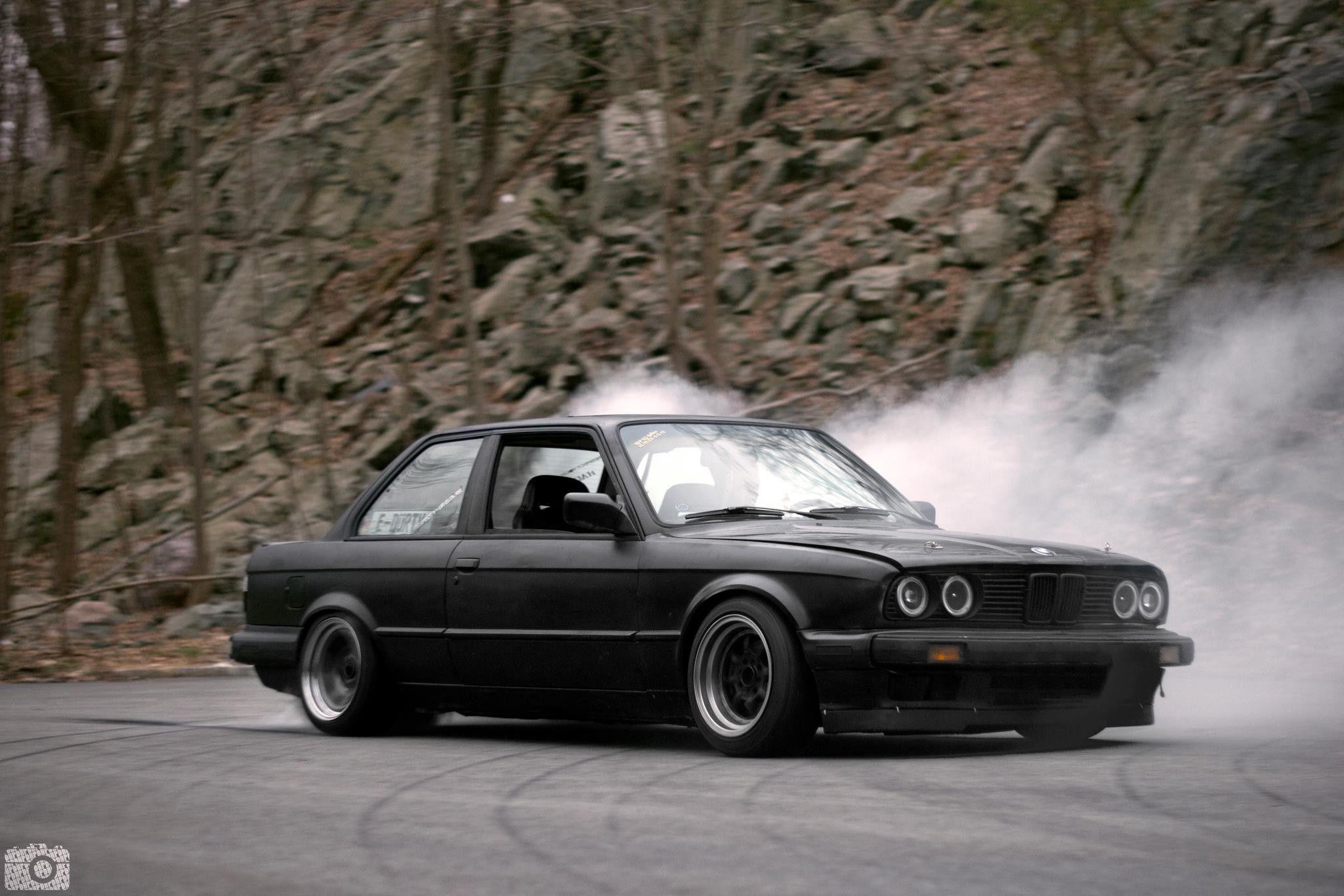 2048x1365 Bmw e30 wallpaper