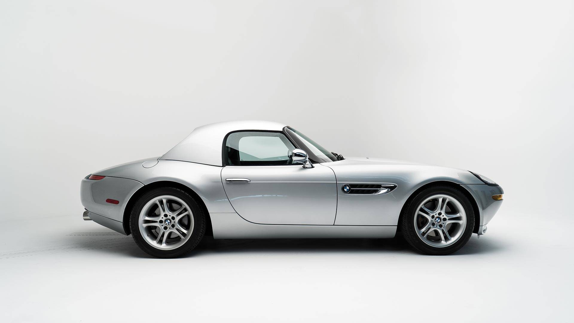 1920x1080 Steve Jobs' 2000 BMW Z8 Brings $329.5K
