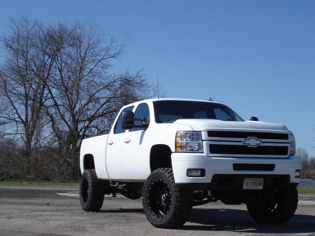 1024x768 Free download feedfree download lifted duramax HD wallpaper