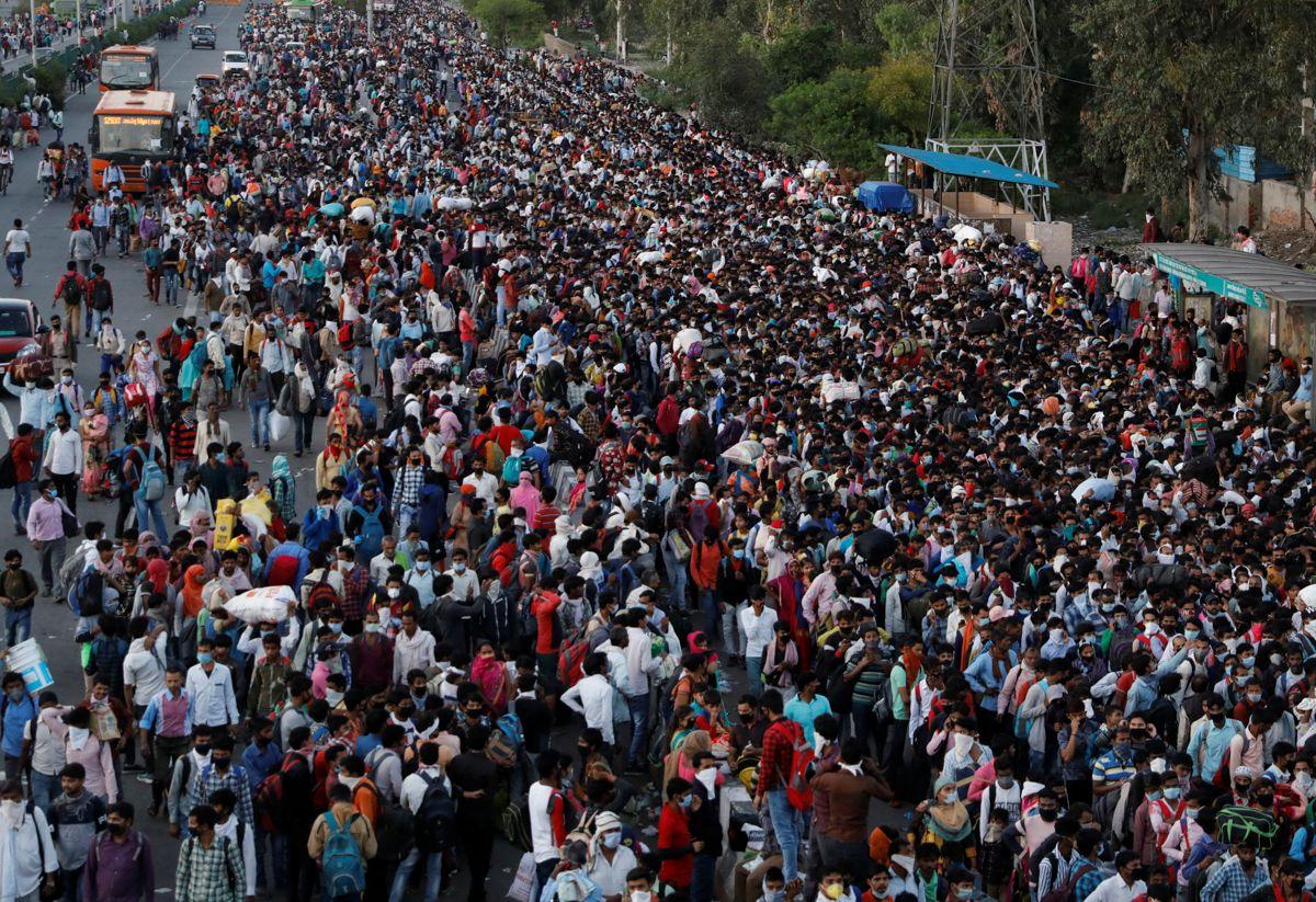 1200x823 In Picture: India's poor struggle amid coronavirus lockdown