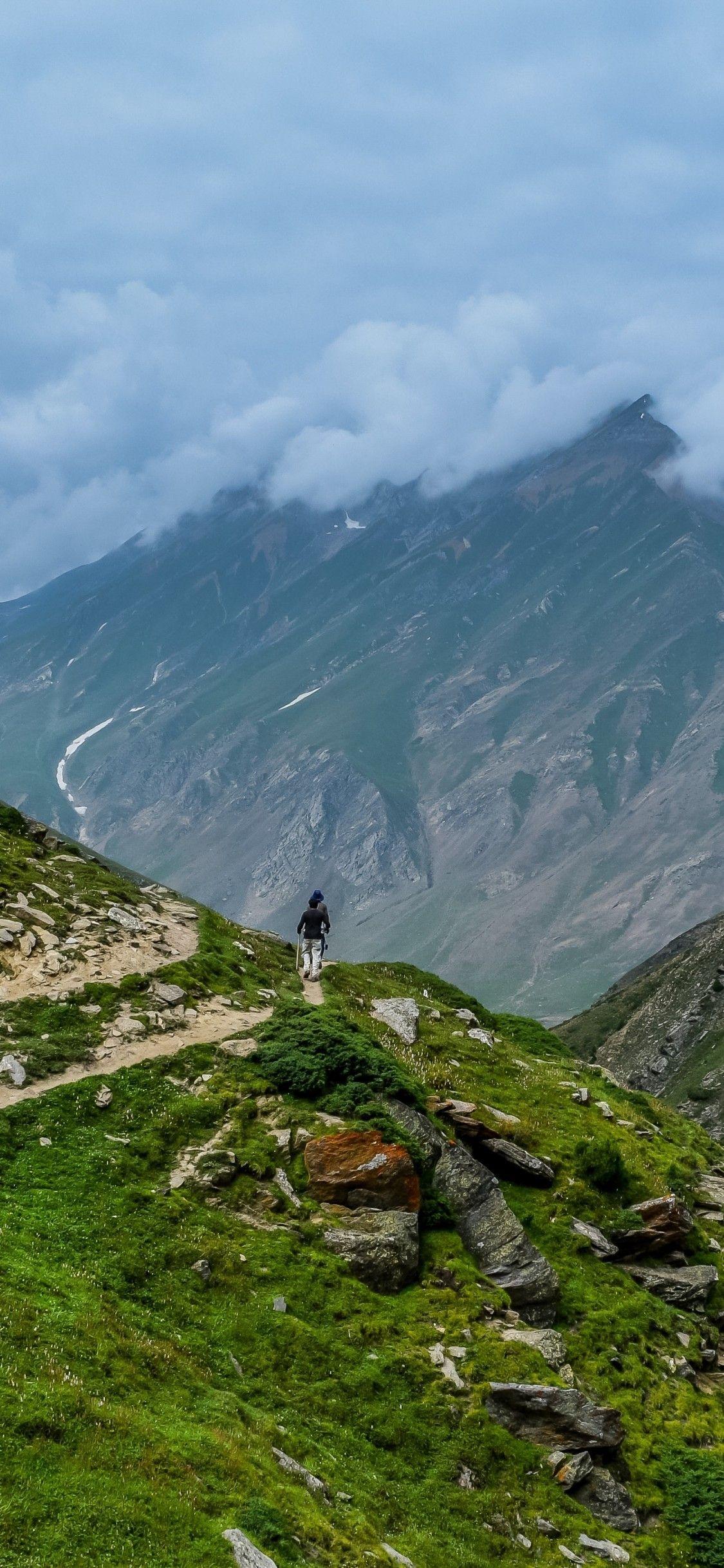 1125x2436 Download 1125x2436 Mountains, Hiking, Clouds Wallpaper for iPhone