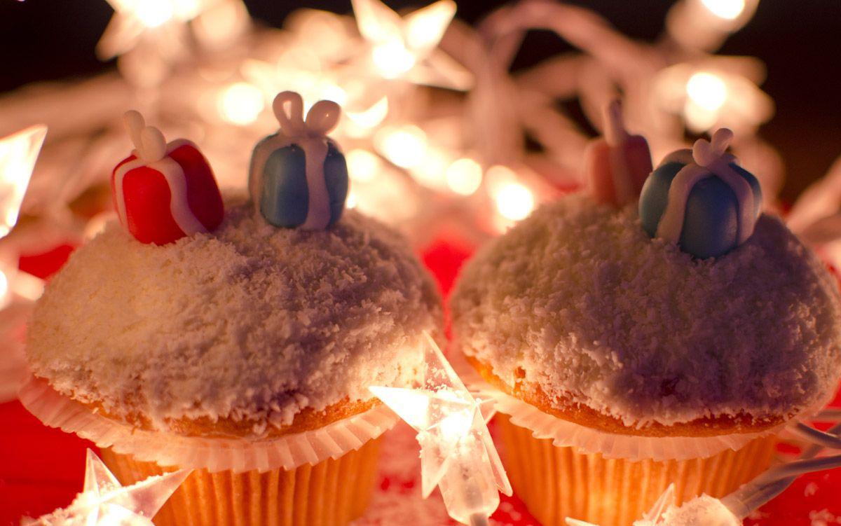 1200x751 Daily Photo: Christmas Cupcakes