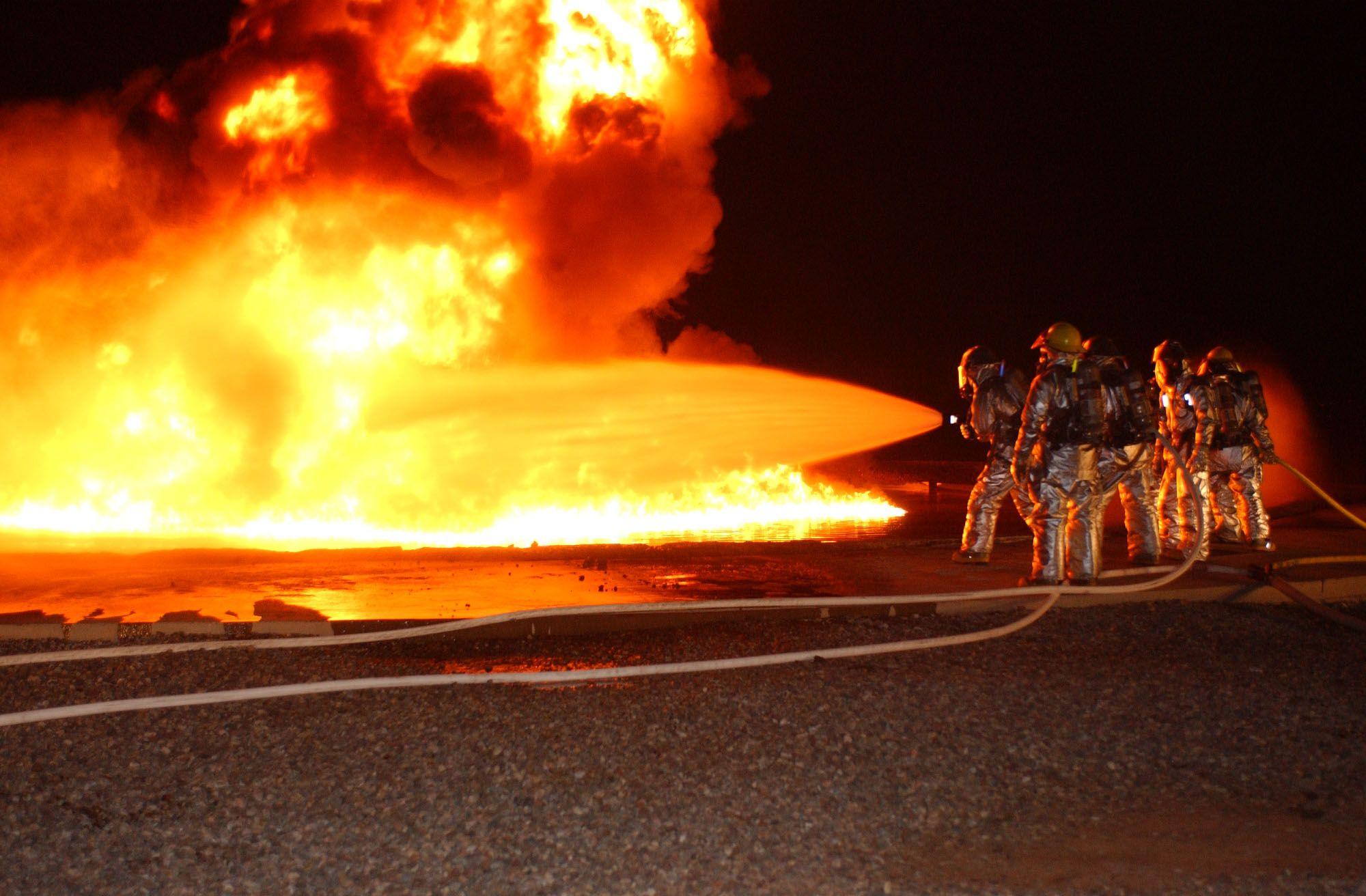 2000x1312 Fire flames people firefighter situation wallpaperx1312