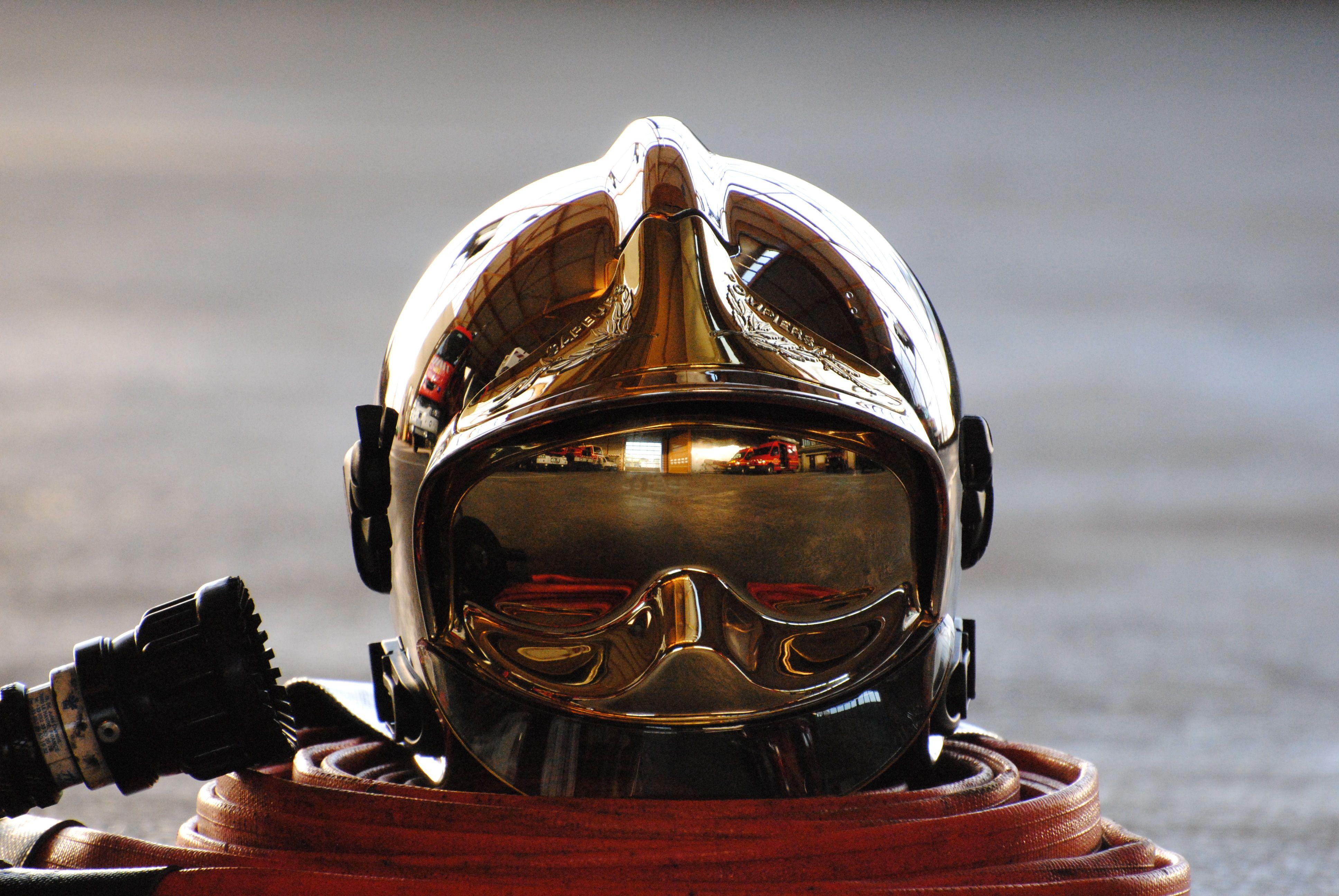 3872x2592 HD Widescreen Firefighter Image, Wallpaper for Desktop, B