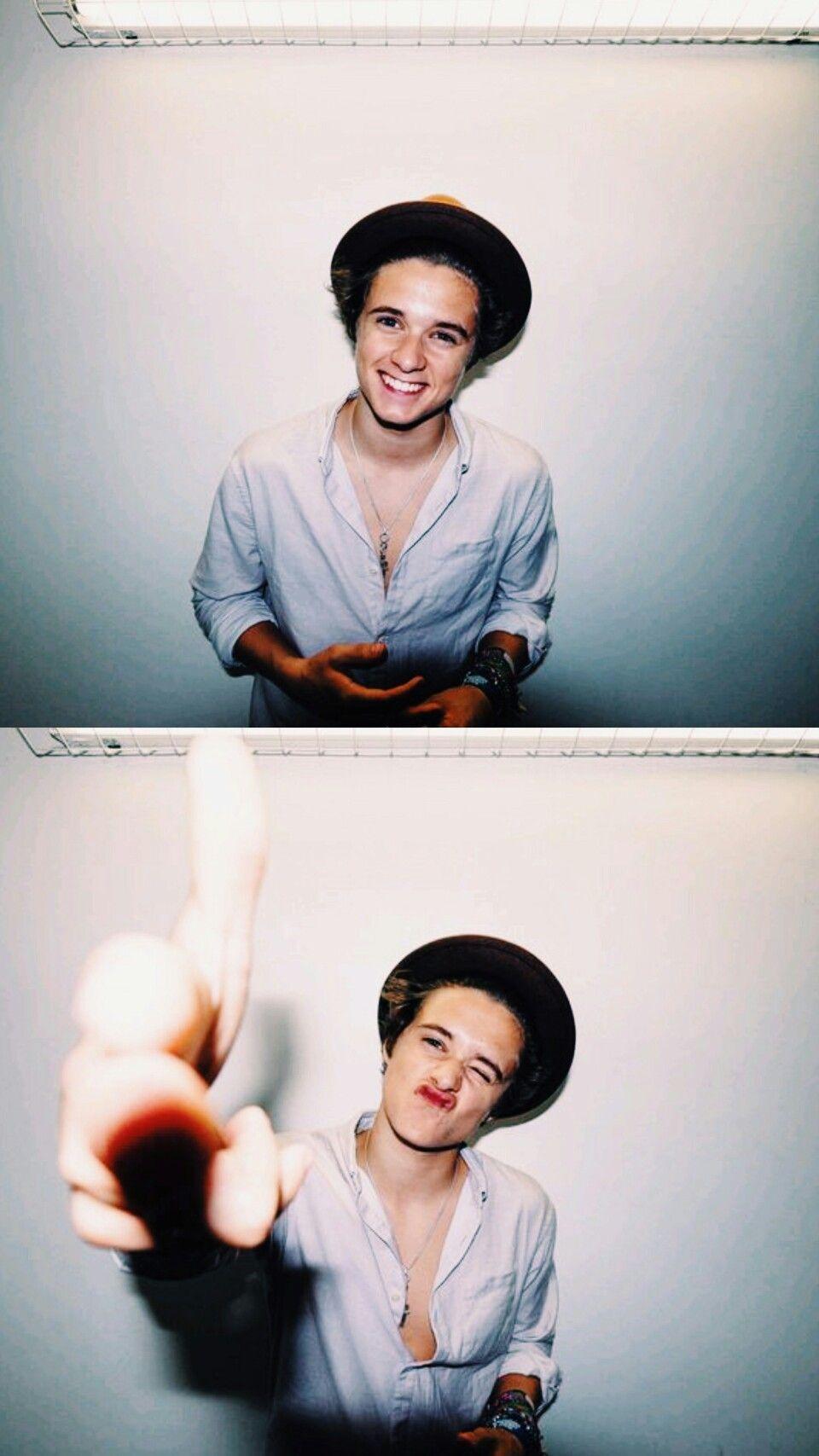 960x1707 Bradley Simpson Wallpaper