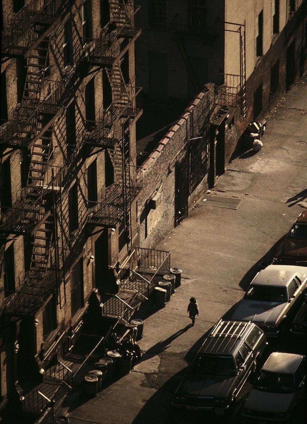 976x1349 Free download Capturing East Harlem in the 80s Classic Photography