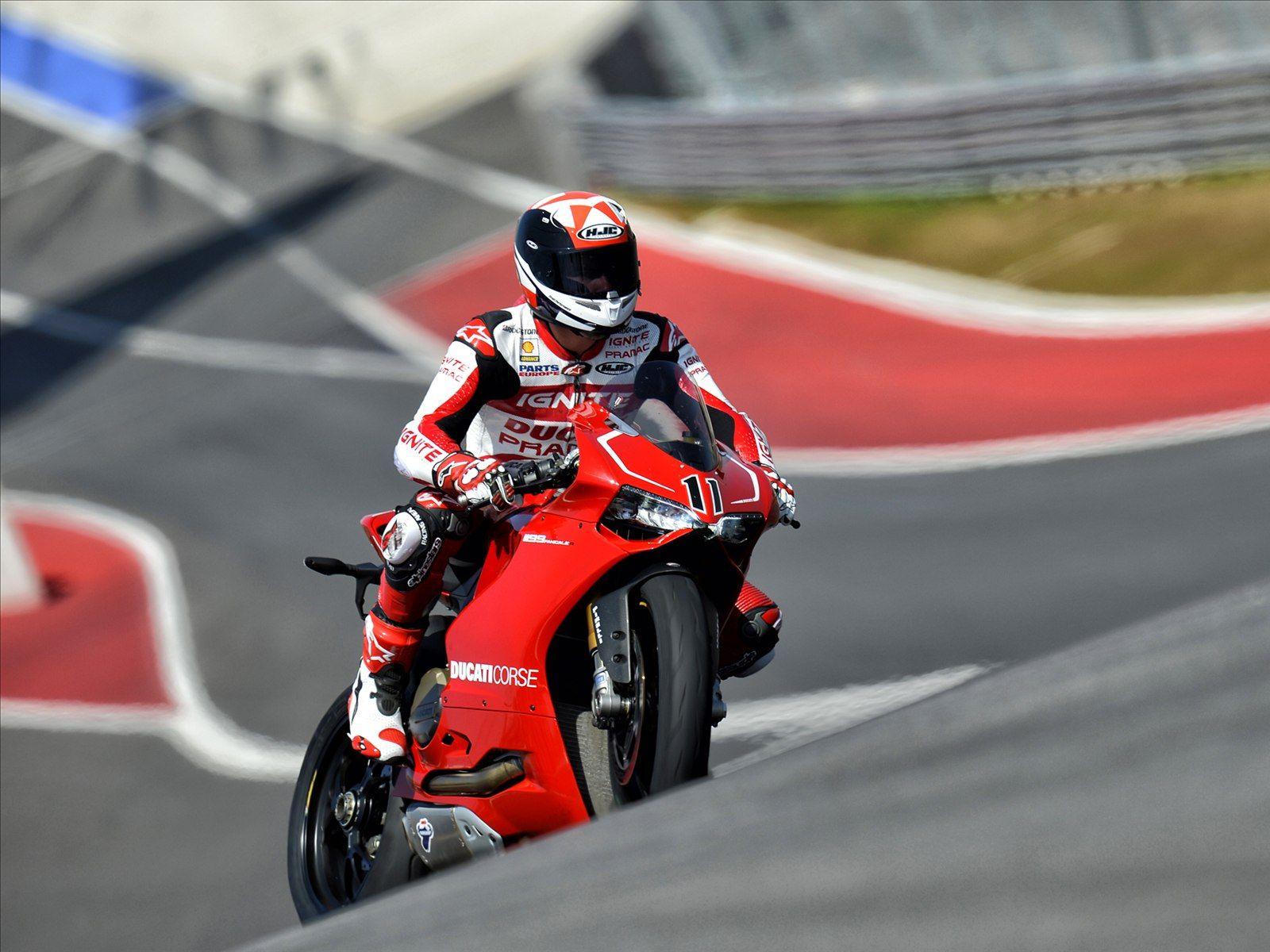 1600x1200 Ducati Superbike 1199 Panigale R 2013 Exotic Car Wallpaper