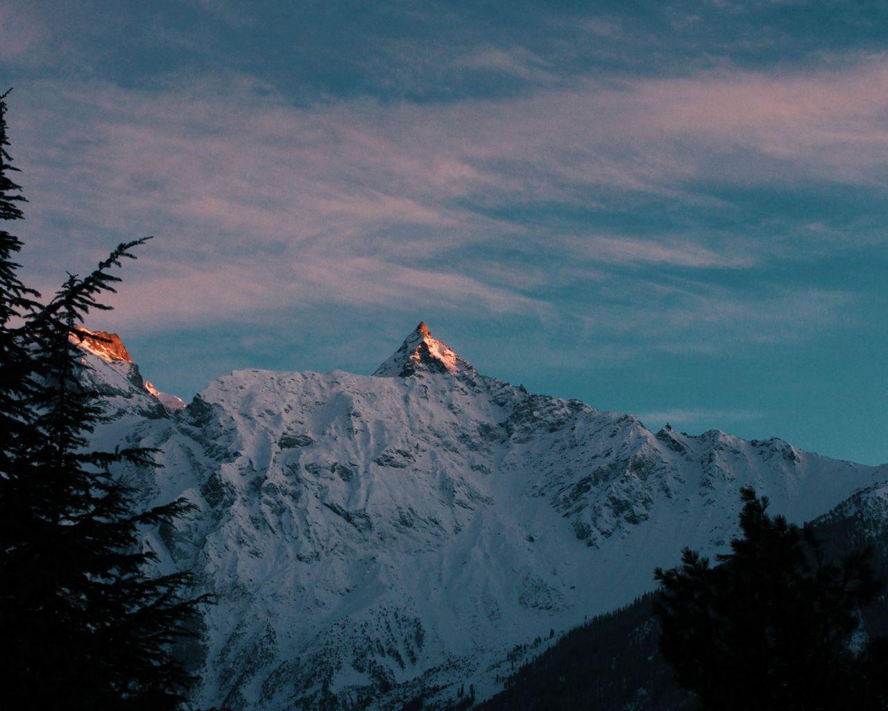1280x1024 Download wallpaper 1280x1024 mountains, snowy, dark, peak standard