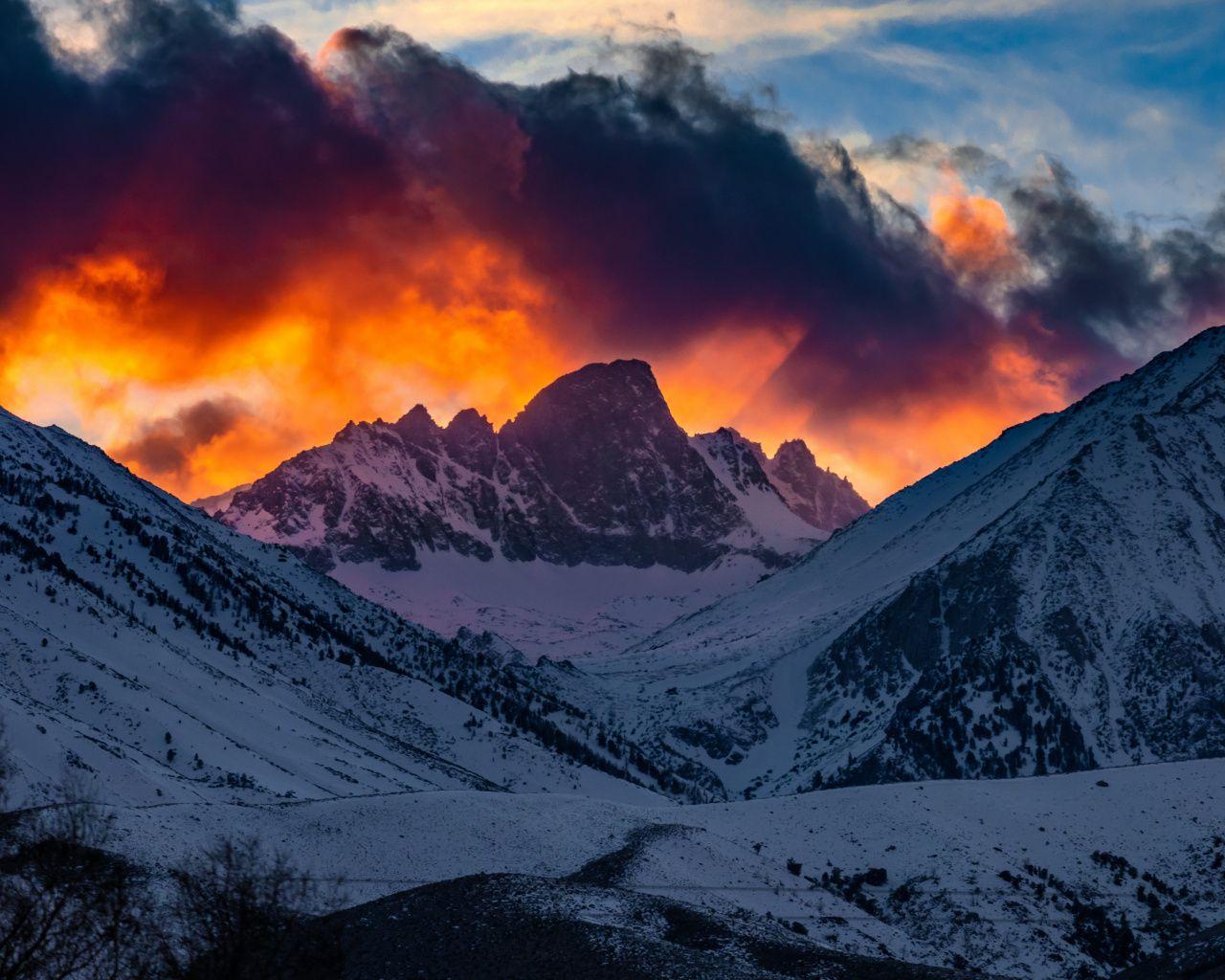 1280x1024 Download Mountains, Snow Layer, Sunset, Yellow Glow Wallpaper