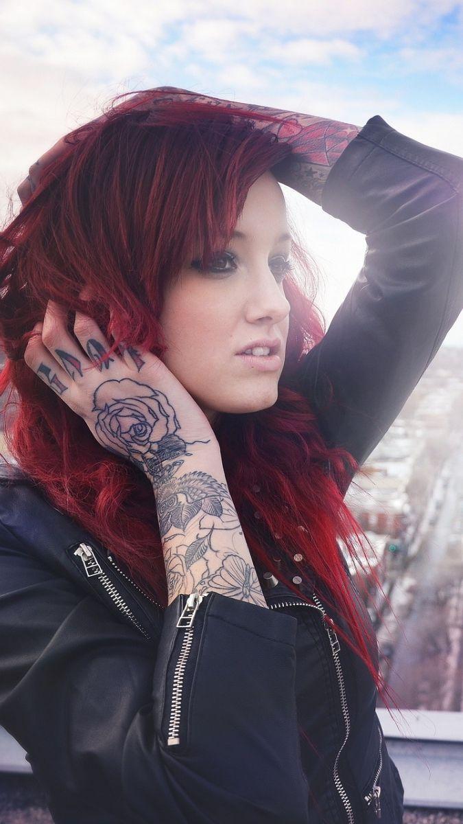 675x1200 Tattoo Girl City View iPhone Wallpaper Girl Image Download, Download Wallpaper