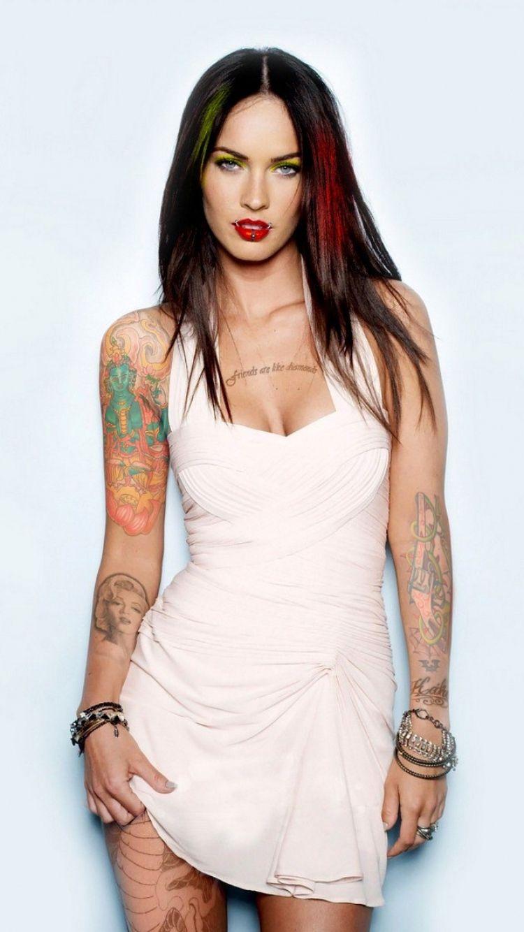750x1334 Megan Fox