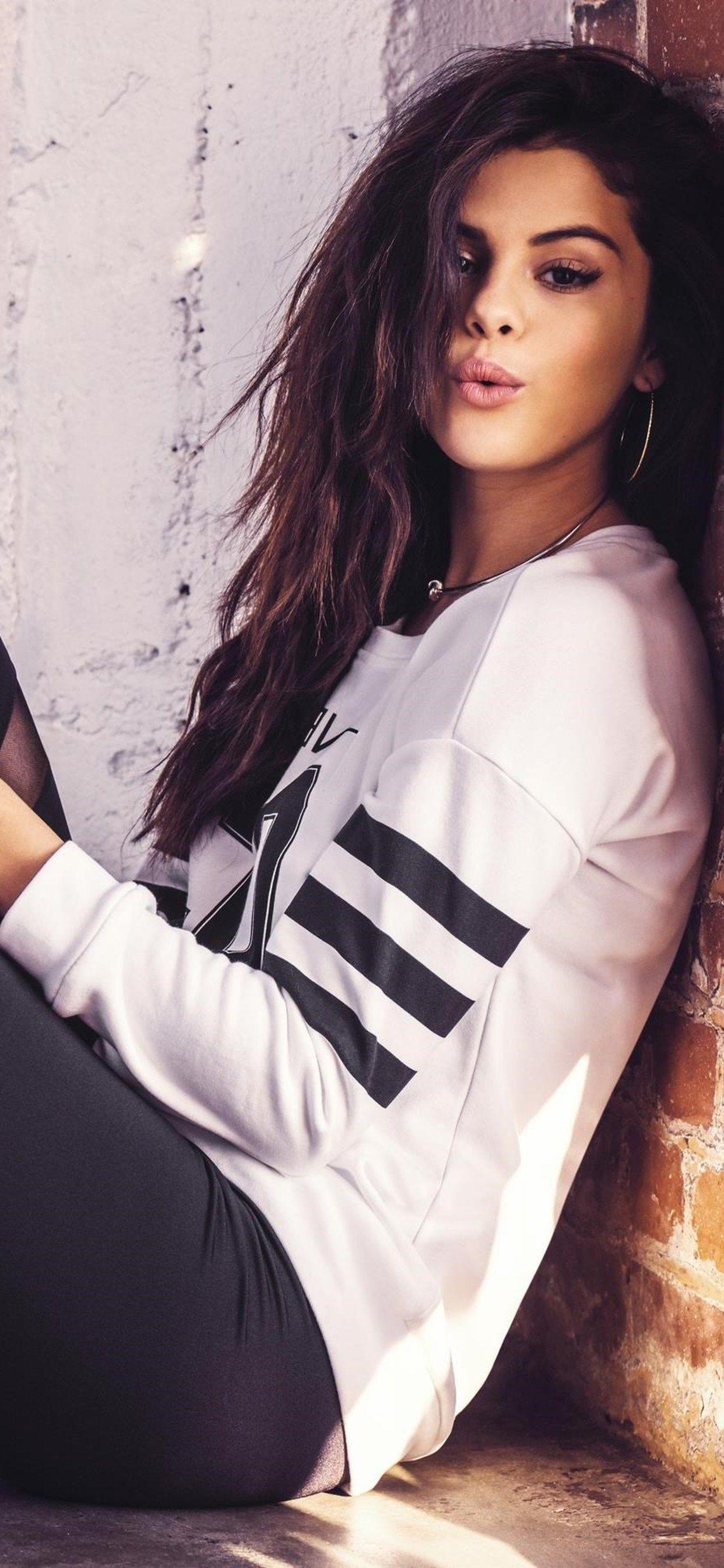 1242x2688 iphonewallpaper. Selena gomez photohoot, Selena