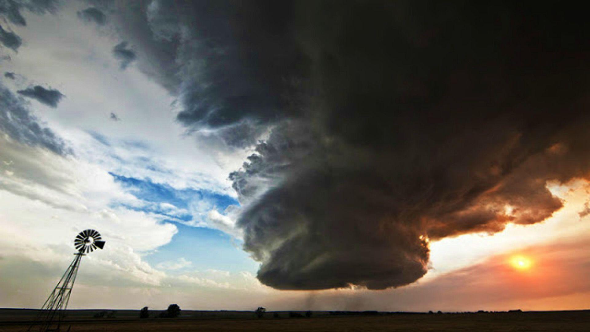 1920x1080 HD Tornado Wallpaper