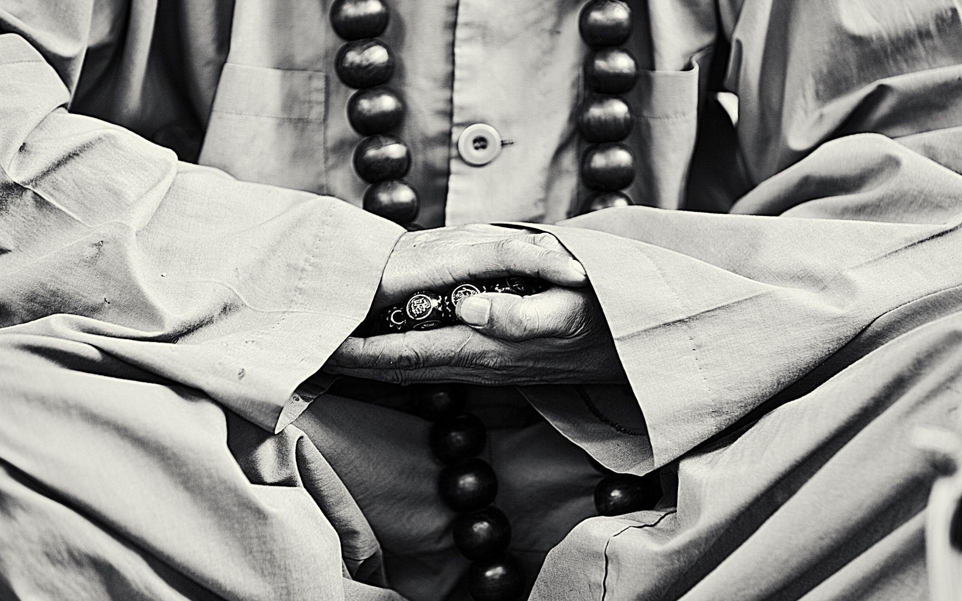 1920x1200 Wallpaper Stories Professional Buddhist Monk
