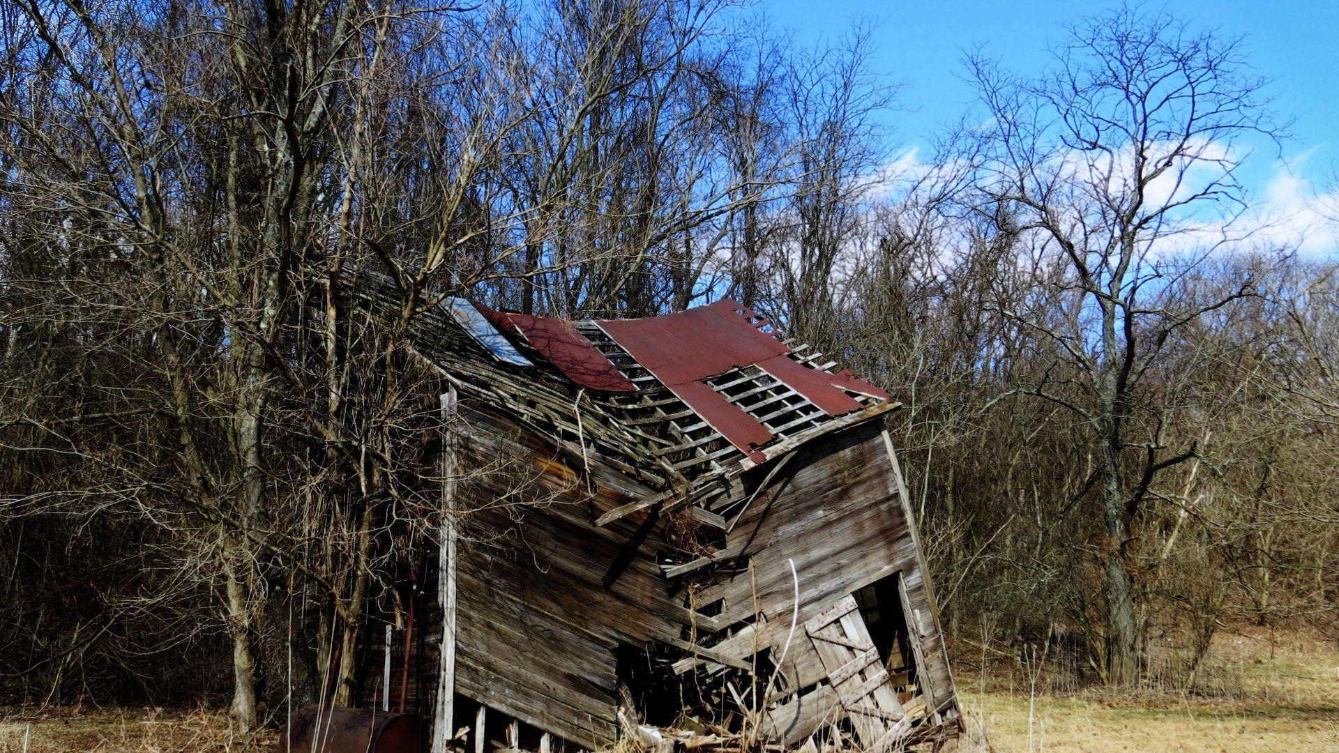 1920x1080 Farms: Shaggy Shack Shed Cracked Middle Wv Shelter Wooden Timber