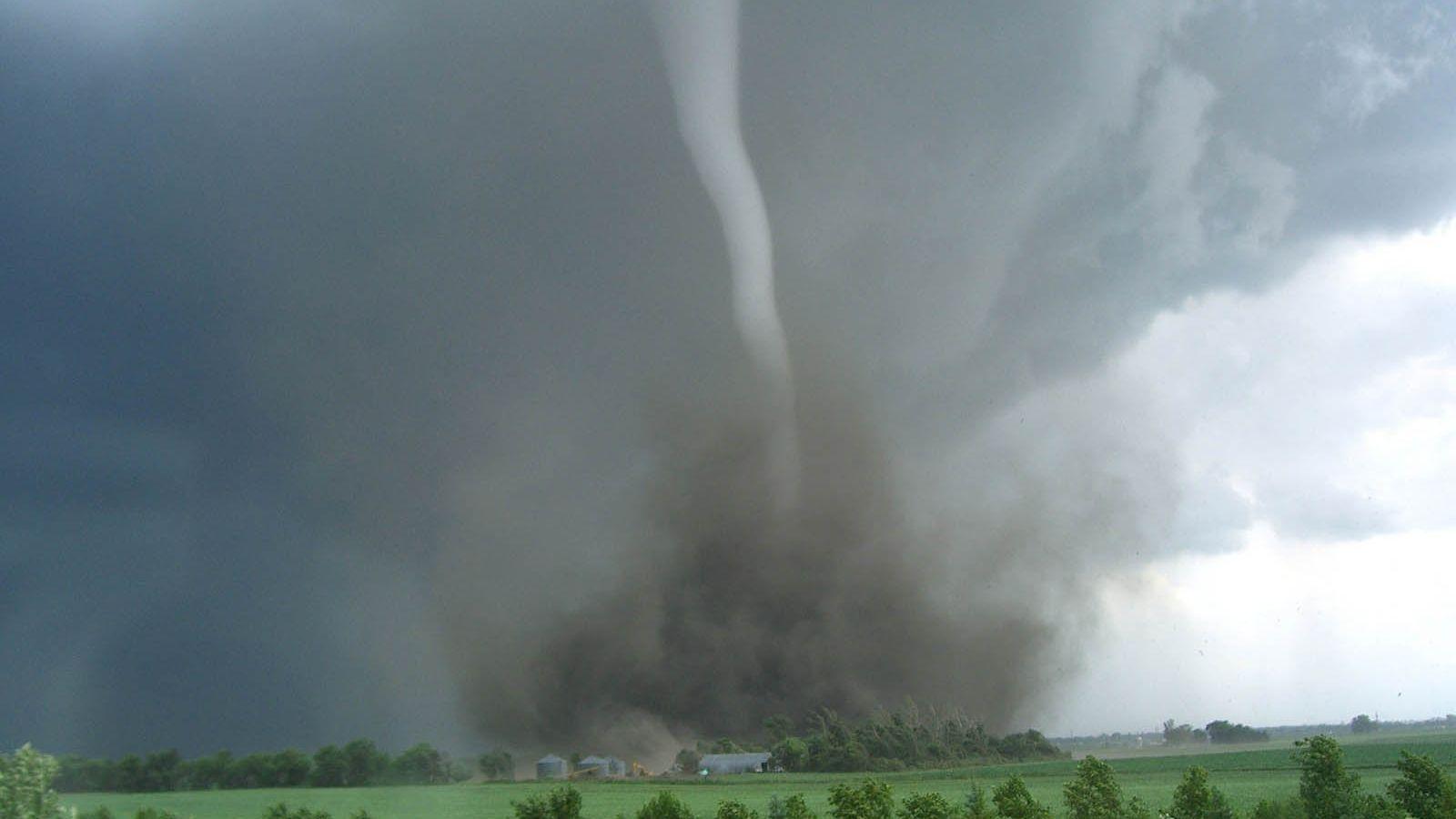 1600x900 Free download wallpaper tornado desktop background tornado