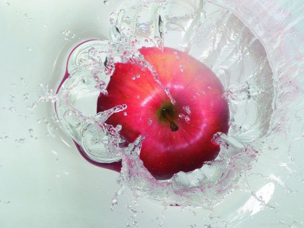 1024x768 3D Fruit Glass, Apple 3D Fruit Glass