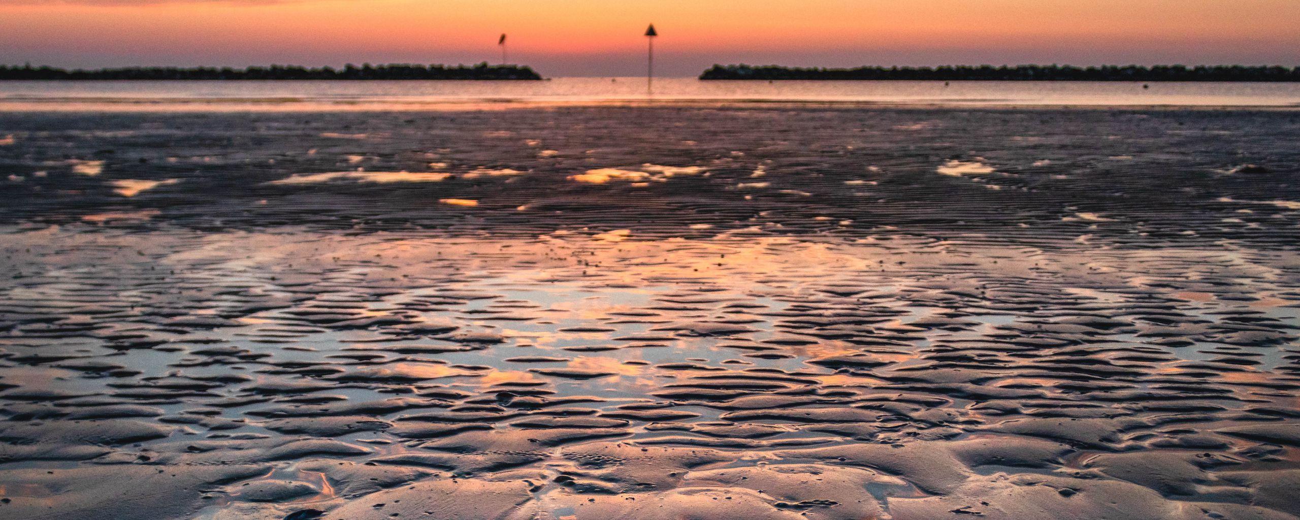 2560x1024 Download wallpaper 2560x1024 beach, water, sand, coast, shallow