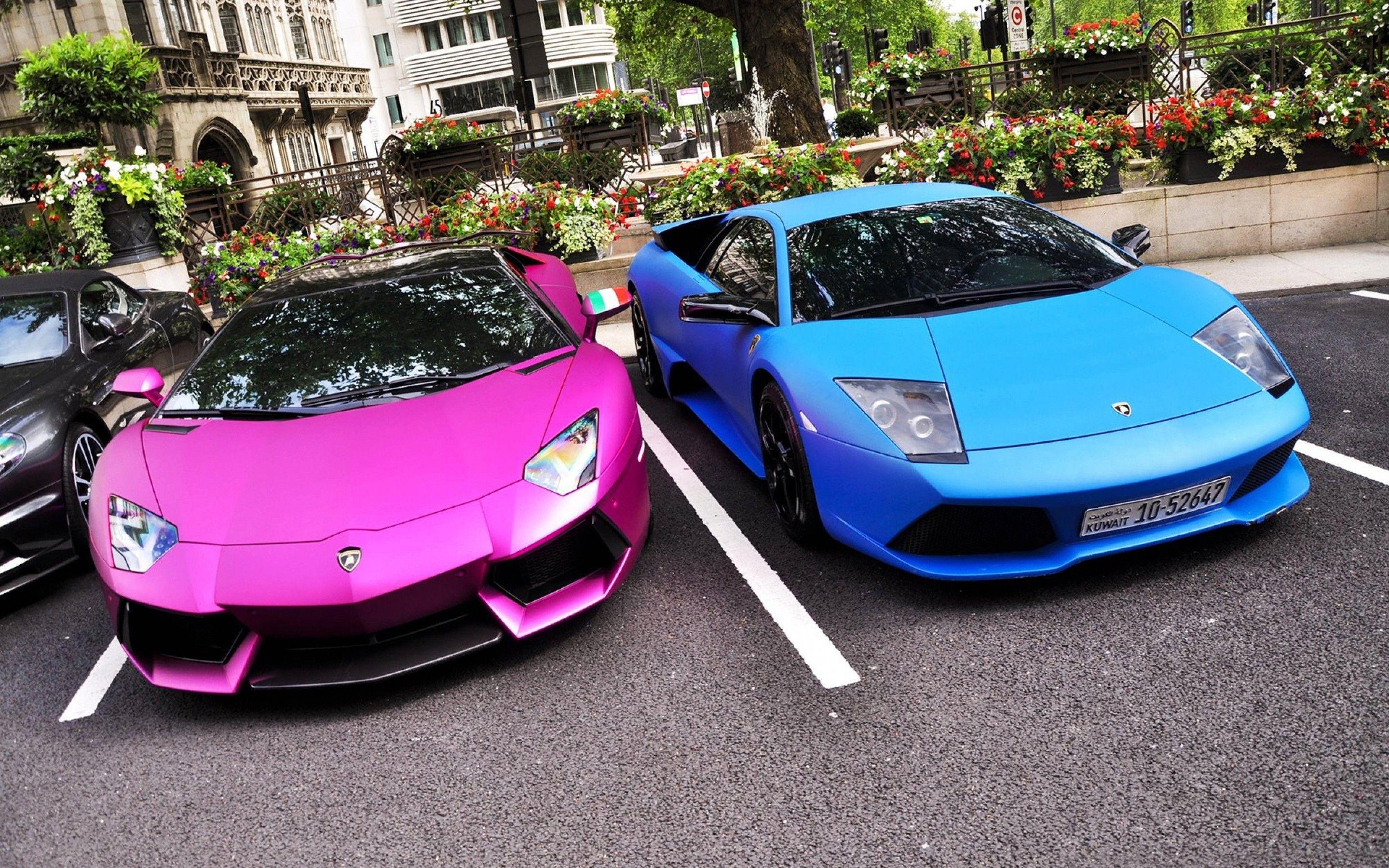 2880x1800 Pink Cars Wallpaper