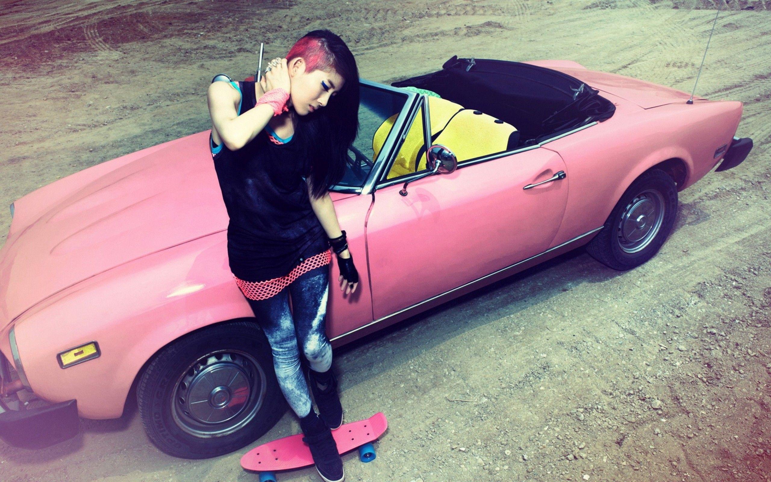 2560x1600 Pink Car Wallpaper