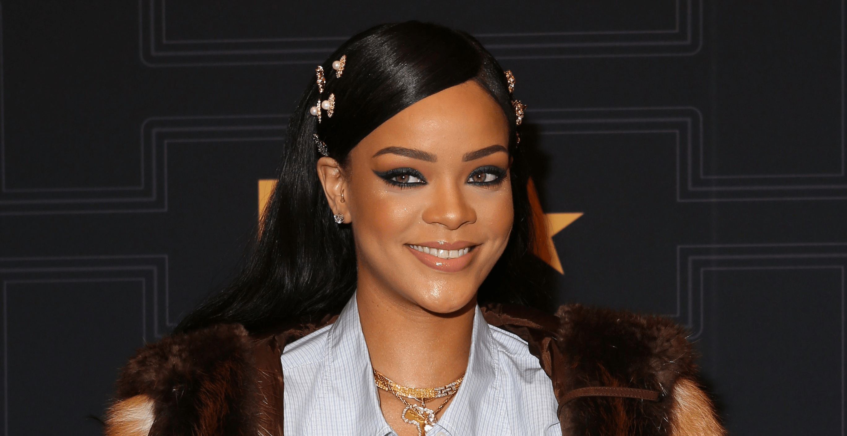 2737x1409 Rihanna's 29 Hottest, Most Naked Instagrams Ever