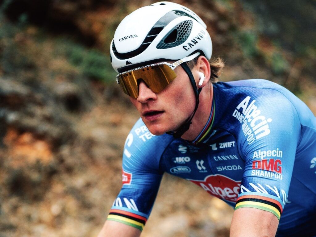 1024x768 Mathieu van der Poel's Spring Classics Race Program