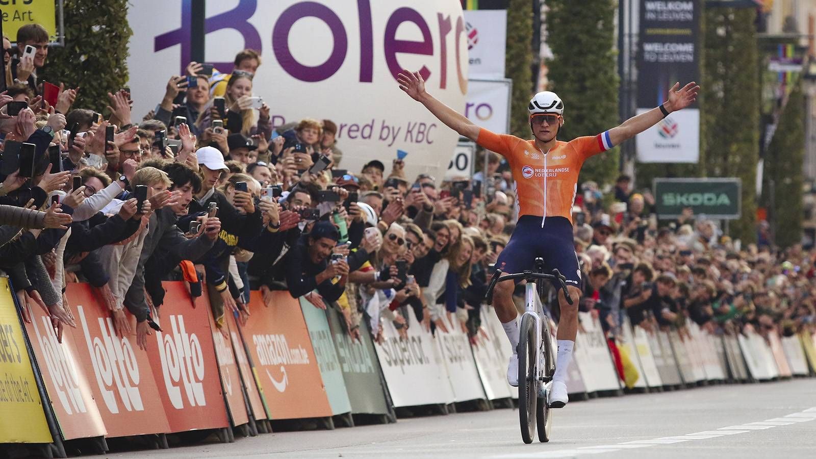 1600x900 Mathieu van der Poel outstanding towards his 8th world title Gravel World Series