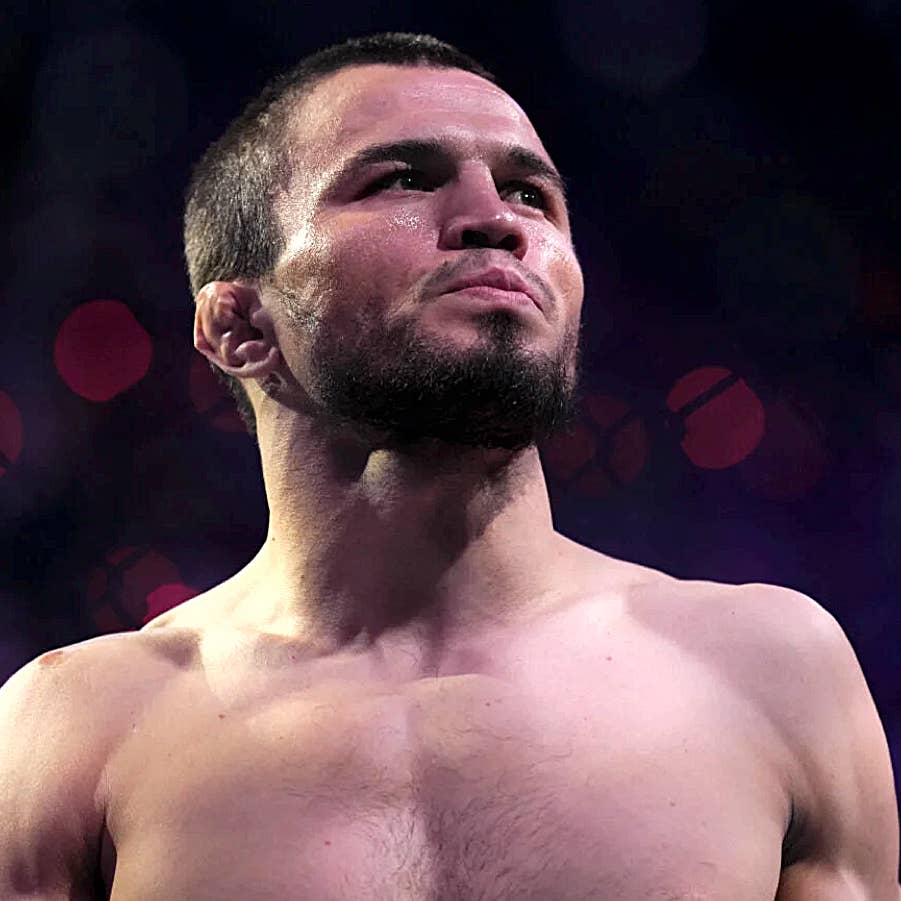 901x901 Umar Nurmagomedov didn't tell team about broken during title fight