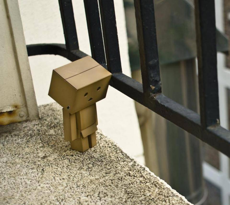 960x854 Boxman Sad 2 wallpaper