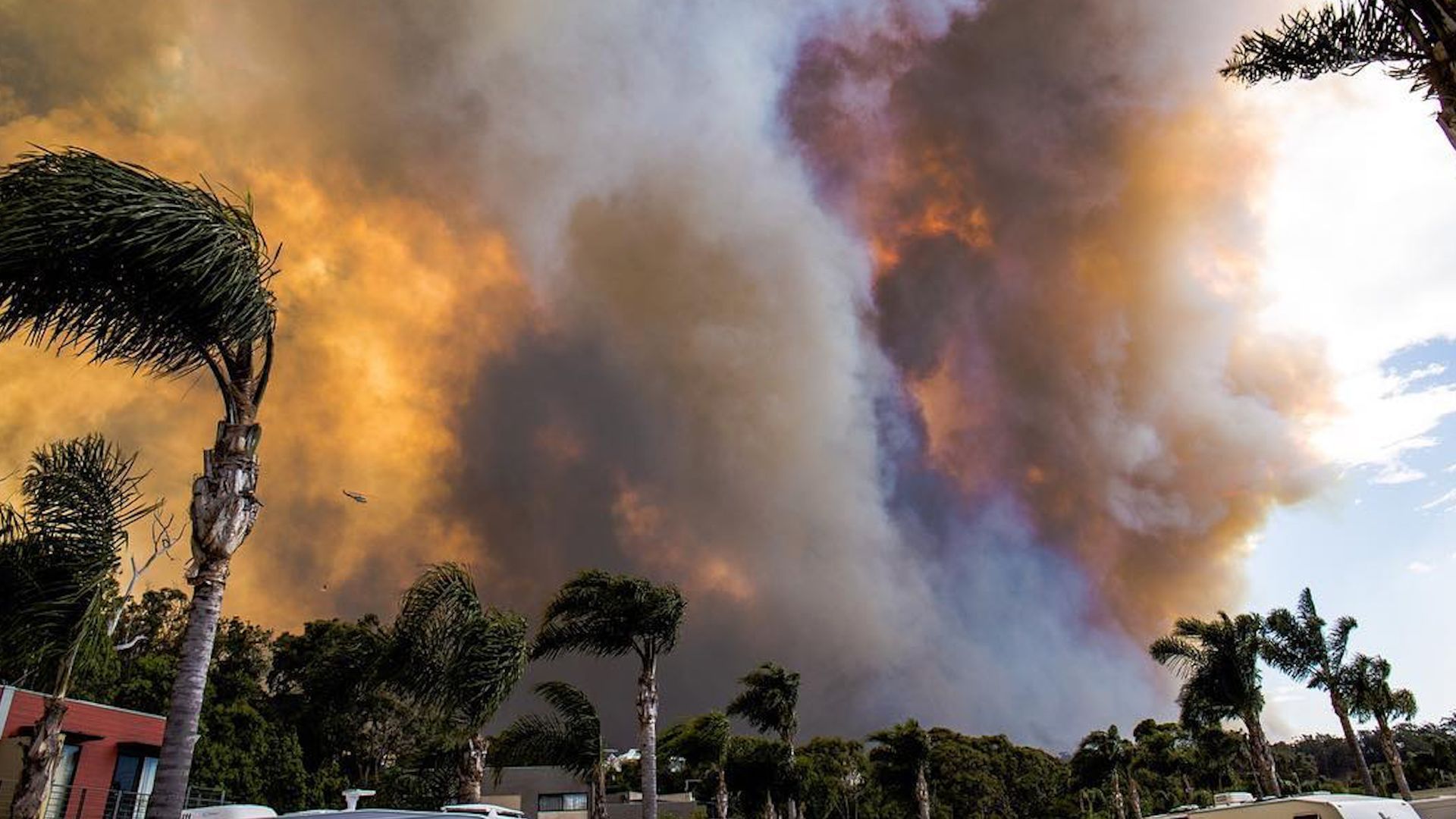1920x1080 Dozens of homes destroyed in bushfire