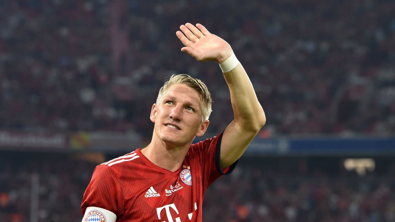 1600x900 Bastian Schweinsteiger has announced his retirement