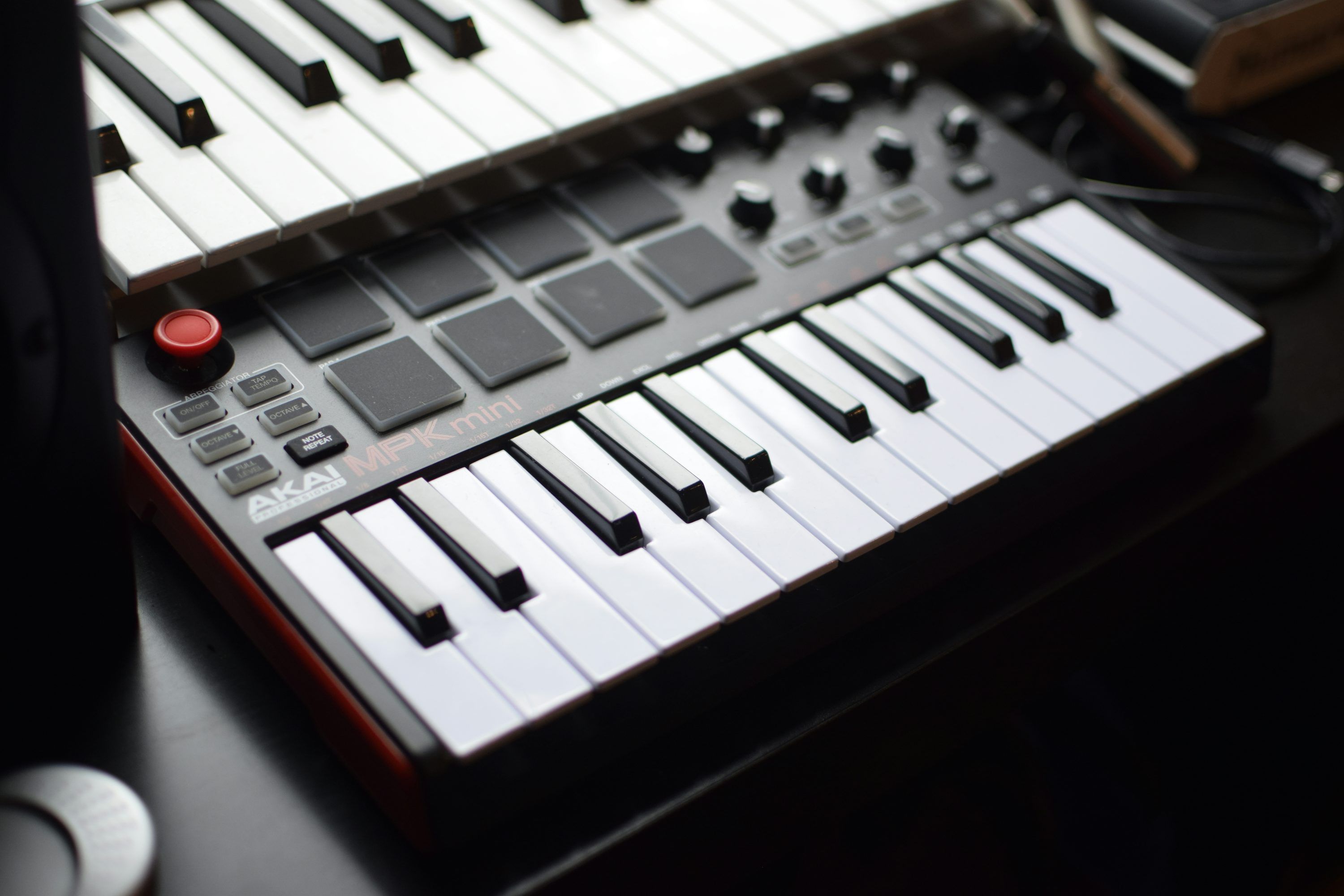 3000x2000 Midi Keyboard Picture. Download Free Image