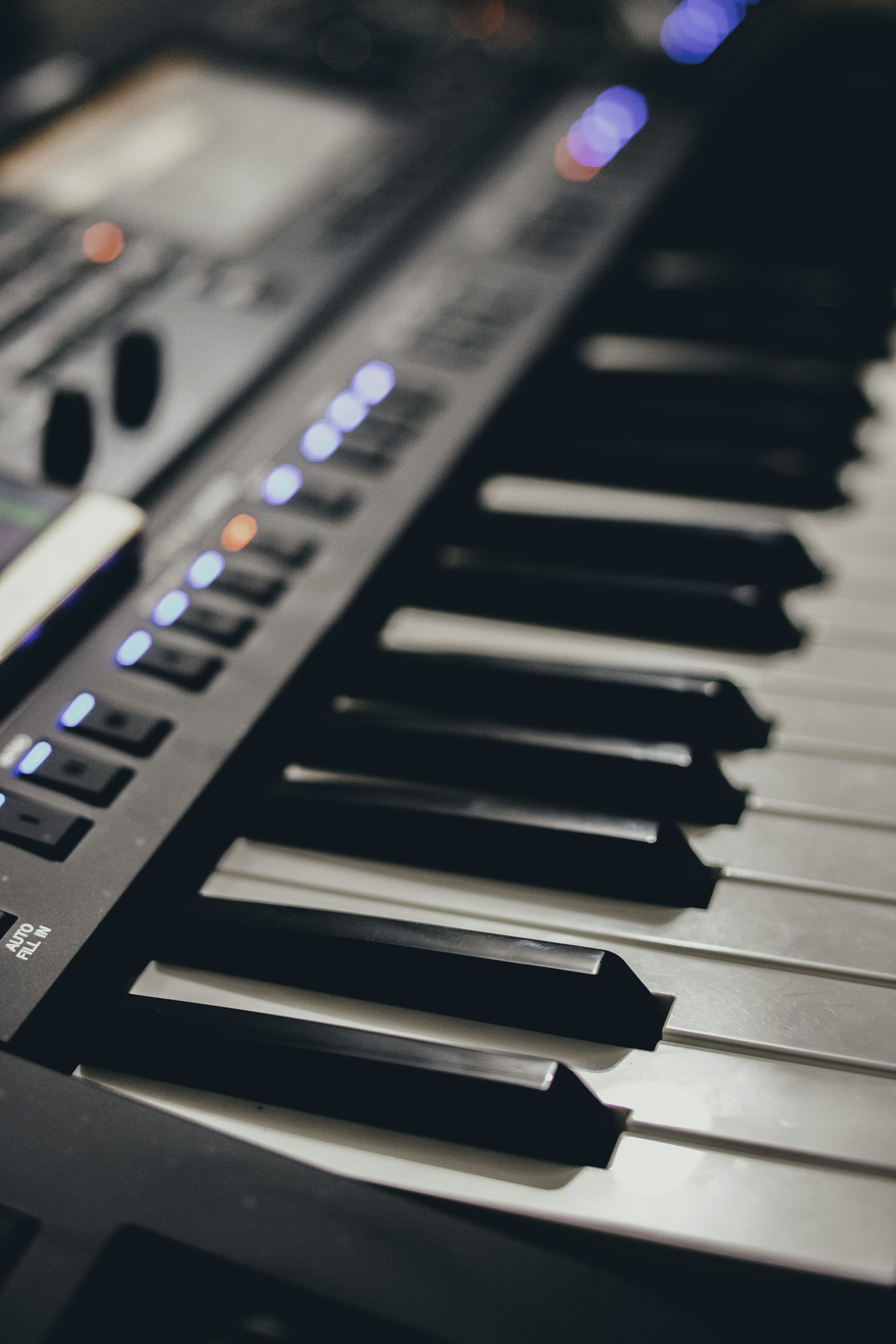 3000x4500 Midi Keyboard Picture. Download Free Image