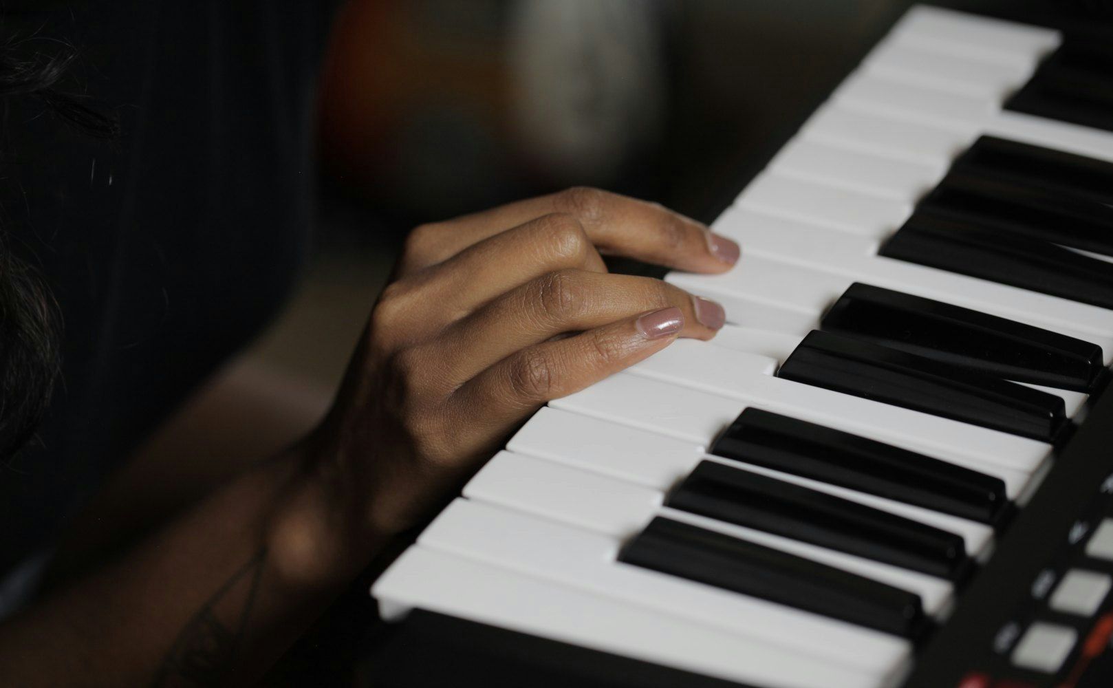 1618x1000 What To Look For In A MIDI Keyboard