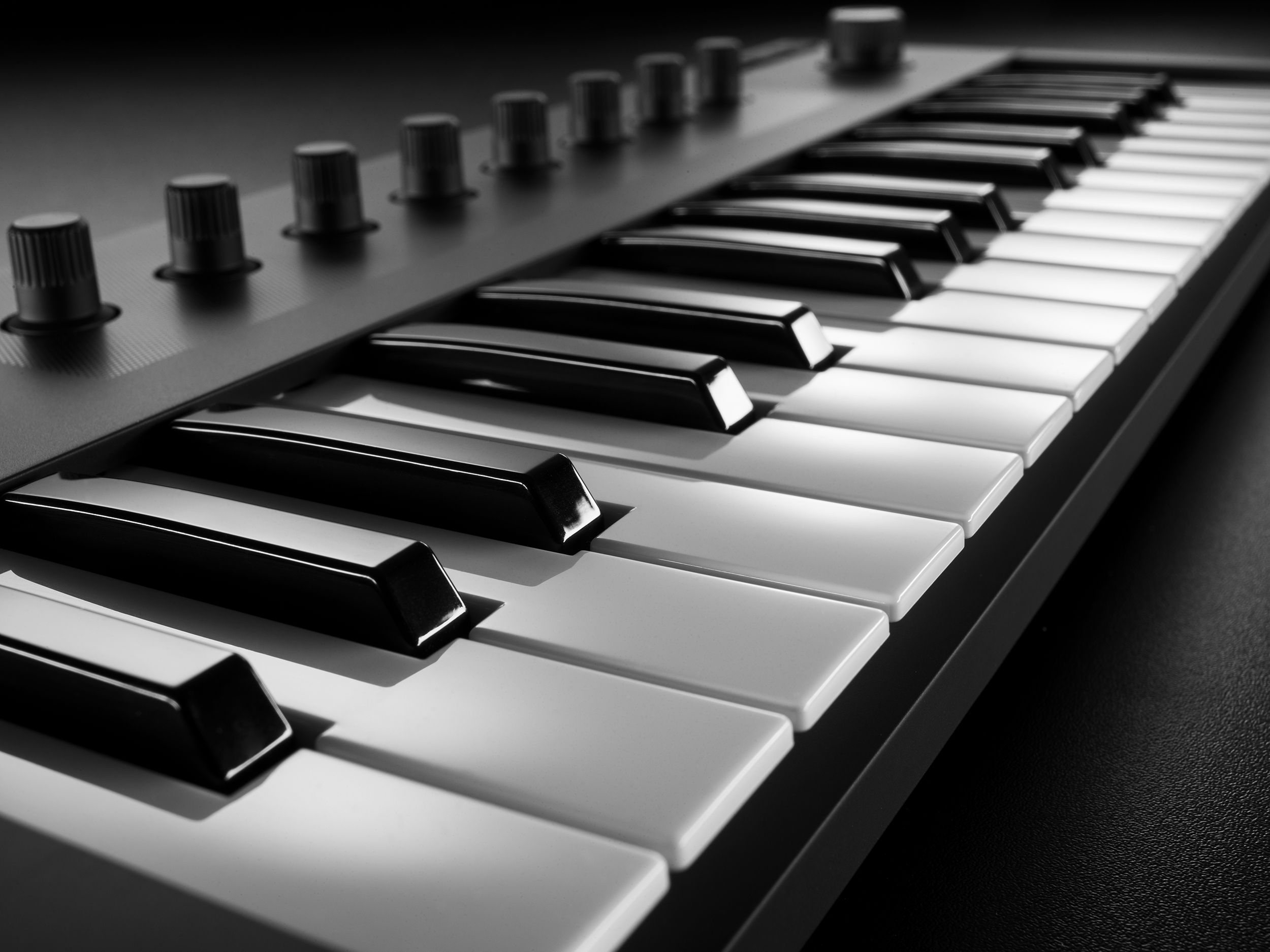 2500x1874 NI now has killer, budget audio interfaces and compact keys Create Digital Music