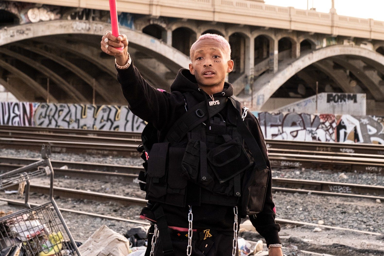 1581x1054 Jaden Smith Is Bringing the Pink Apocalypse