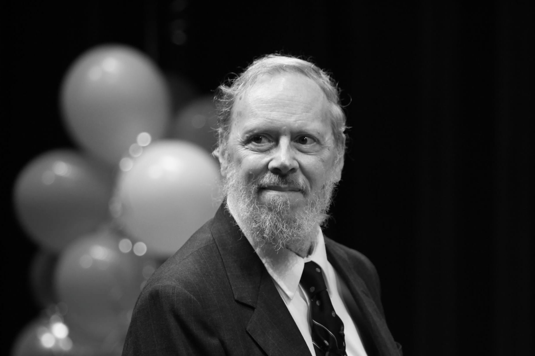 1832x1221 Dennis Ritchie Wallpaper