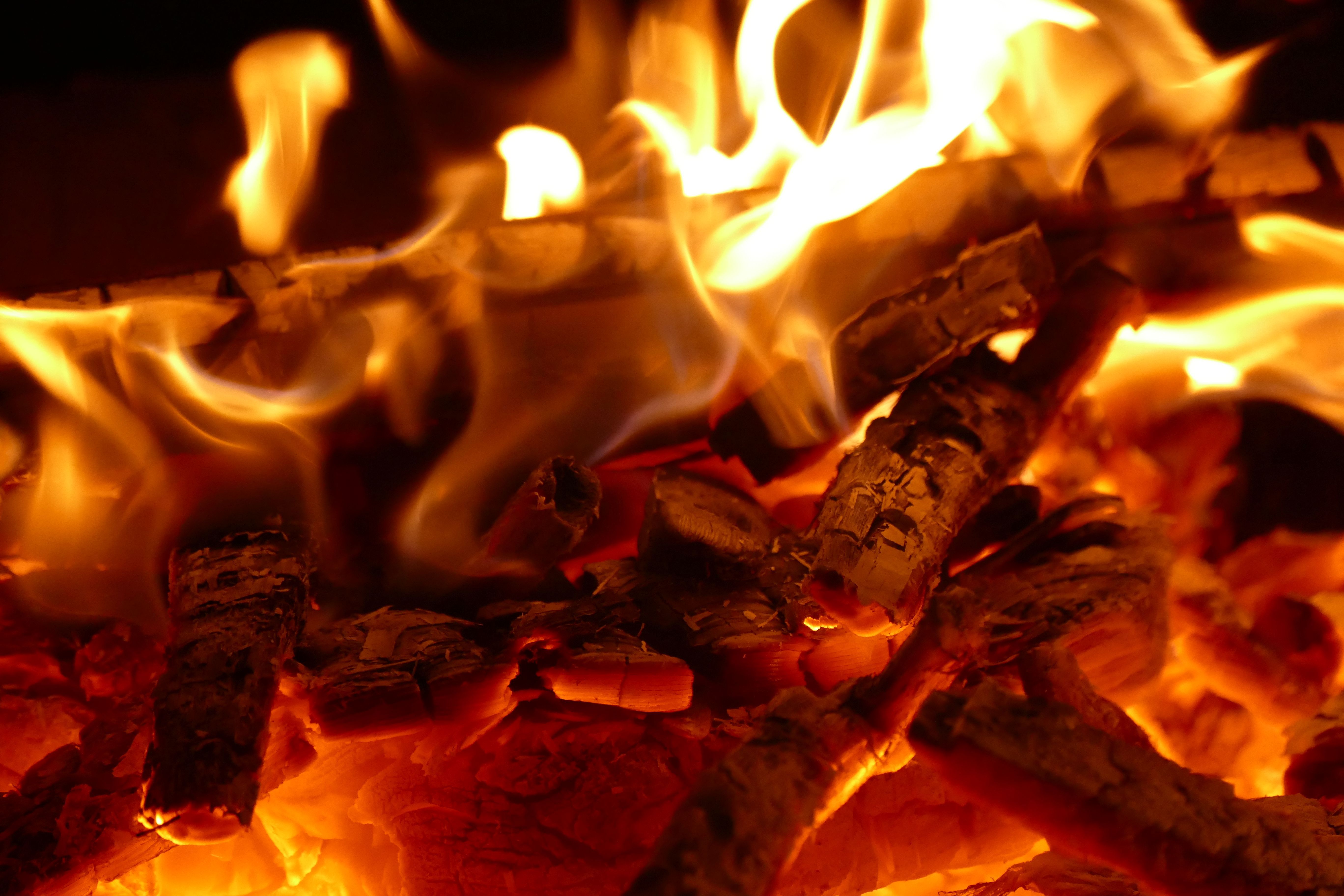 5472x3648 Flame of Fire · Free