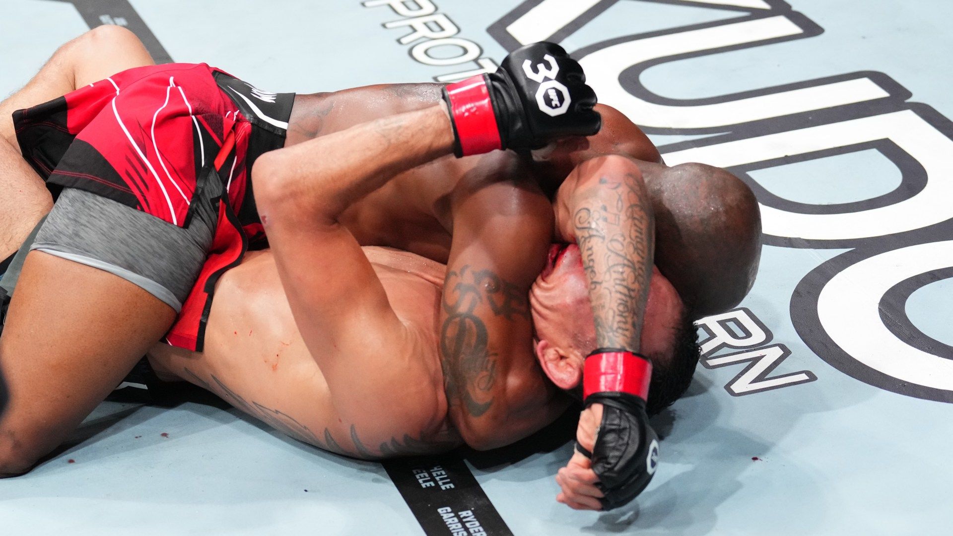 1920x1080 Tony Ferguson gets choked unconscious by Bobby Green in sixth consecutive defeat at UFC 291