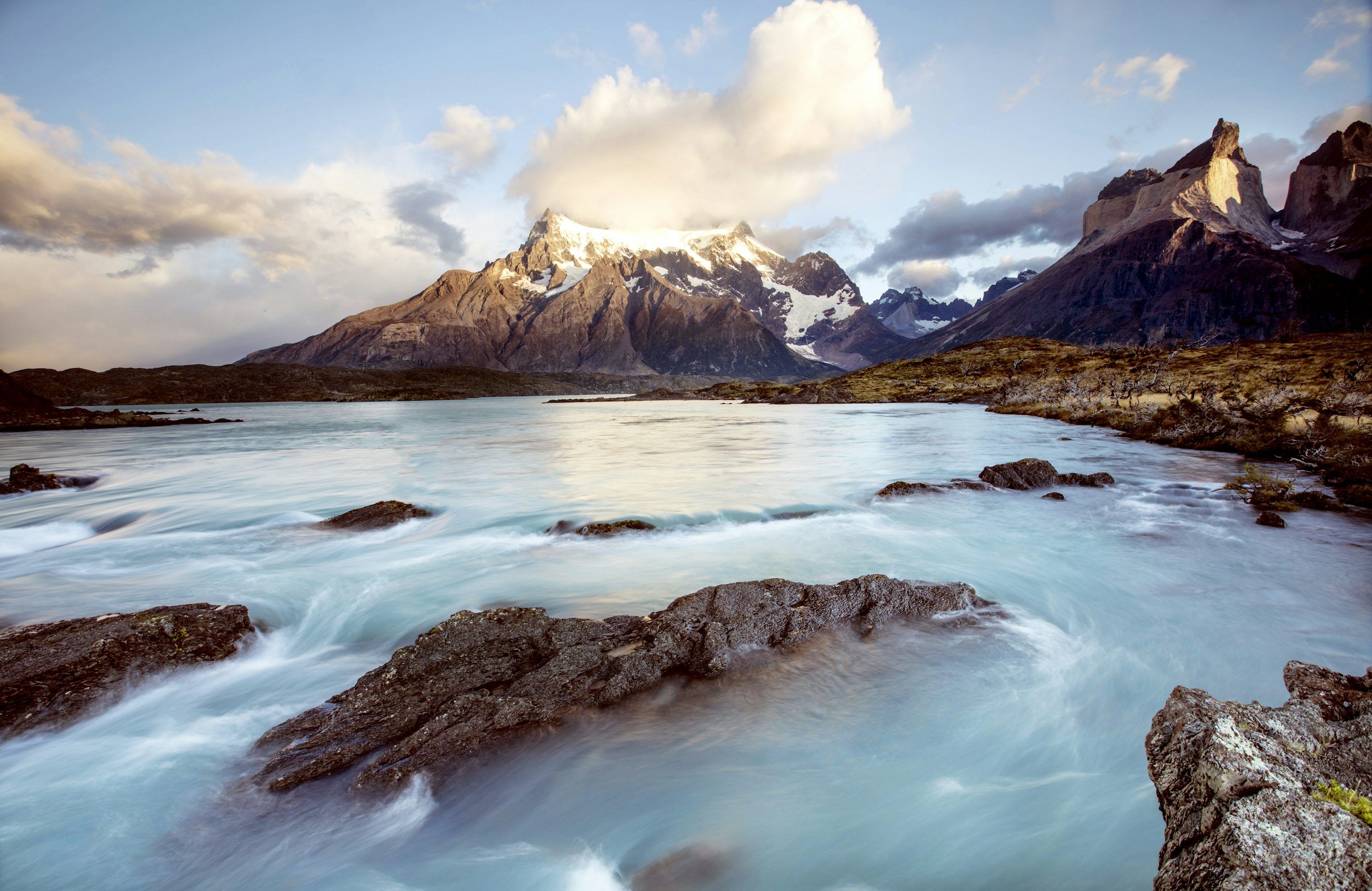 3000x1948 Mountain River Picture. Download Free Image