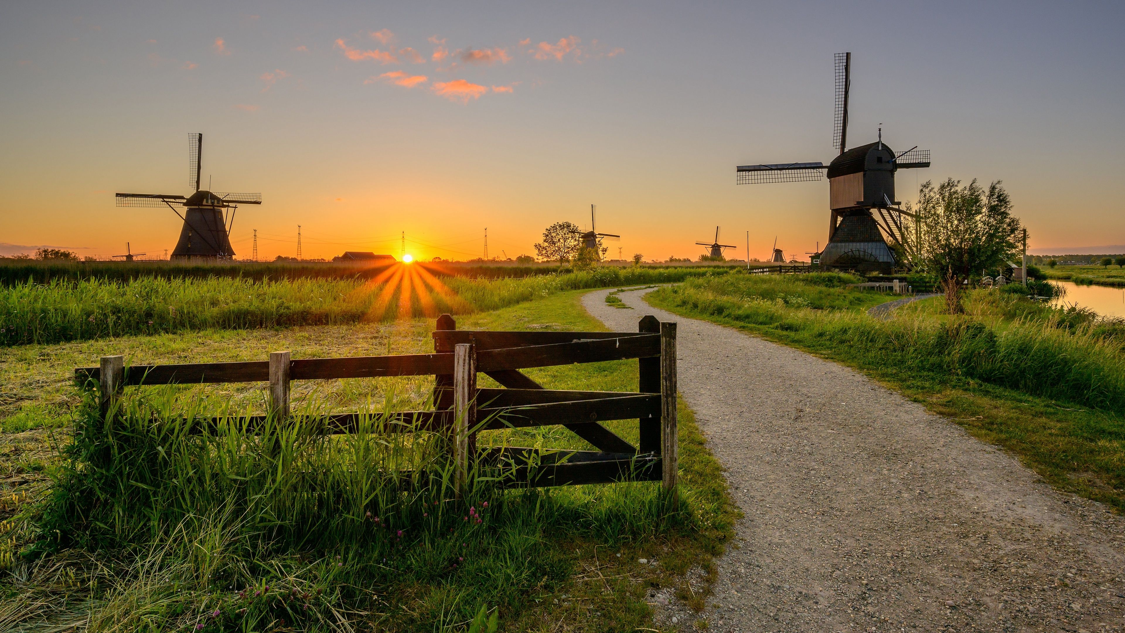 3840x2160 Windmills at Kinderdijk Wallpaper