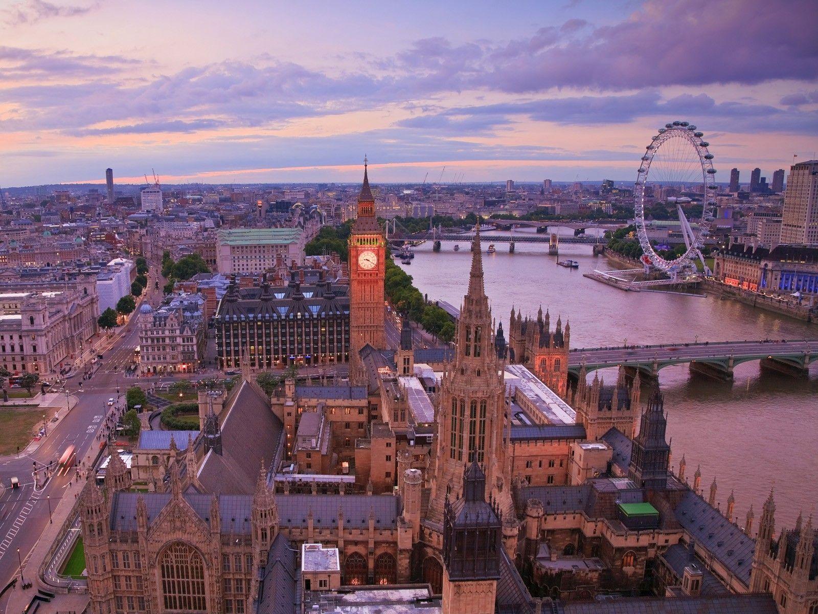 1600x1200 england. Beautiful View of London, England