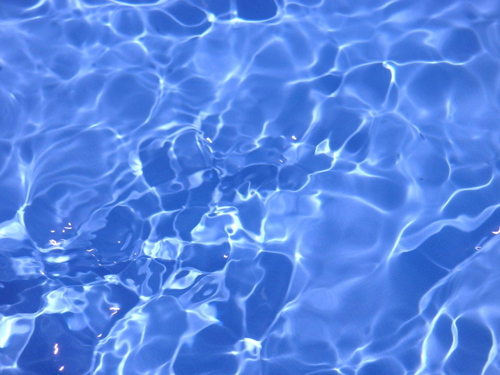 1600x1200 Water Wallpaper for Computer