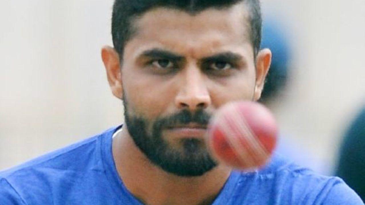 1280x720 Ravindra Jadeja Height, Age, Wife, Children, Family, Biography