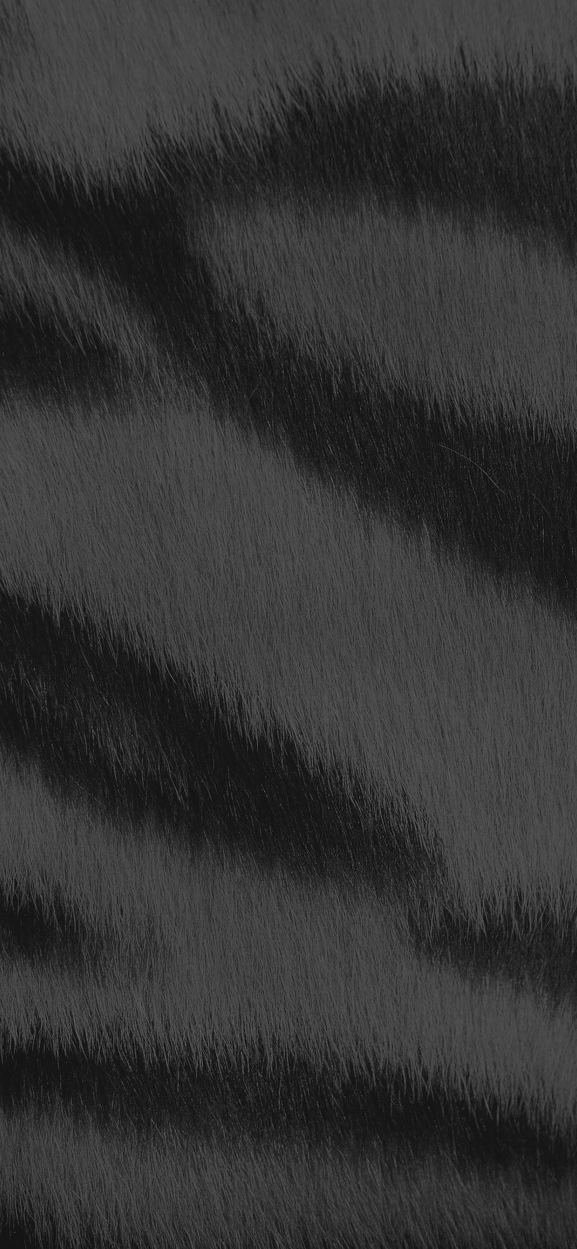 1125x2436 Wild Cat Texture Fur Dark Nature Pattern Wallpaper
