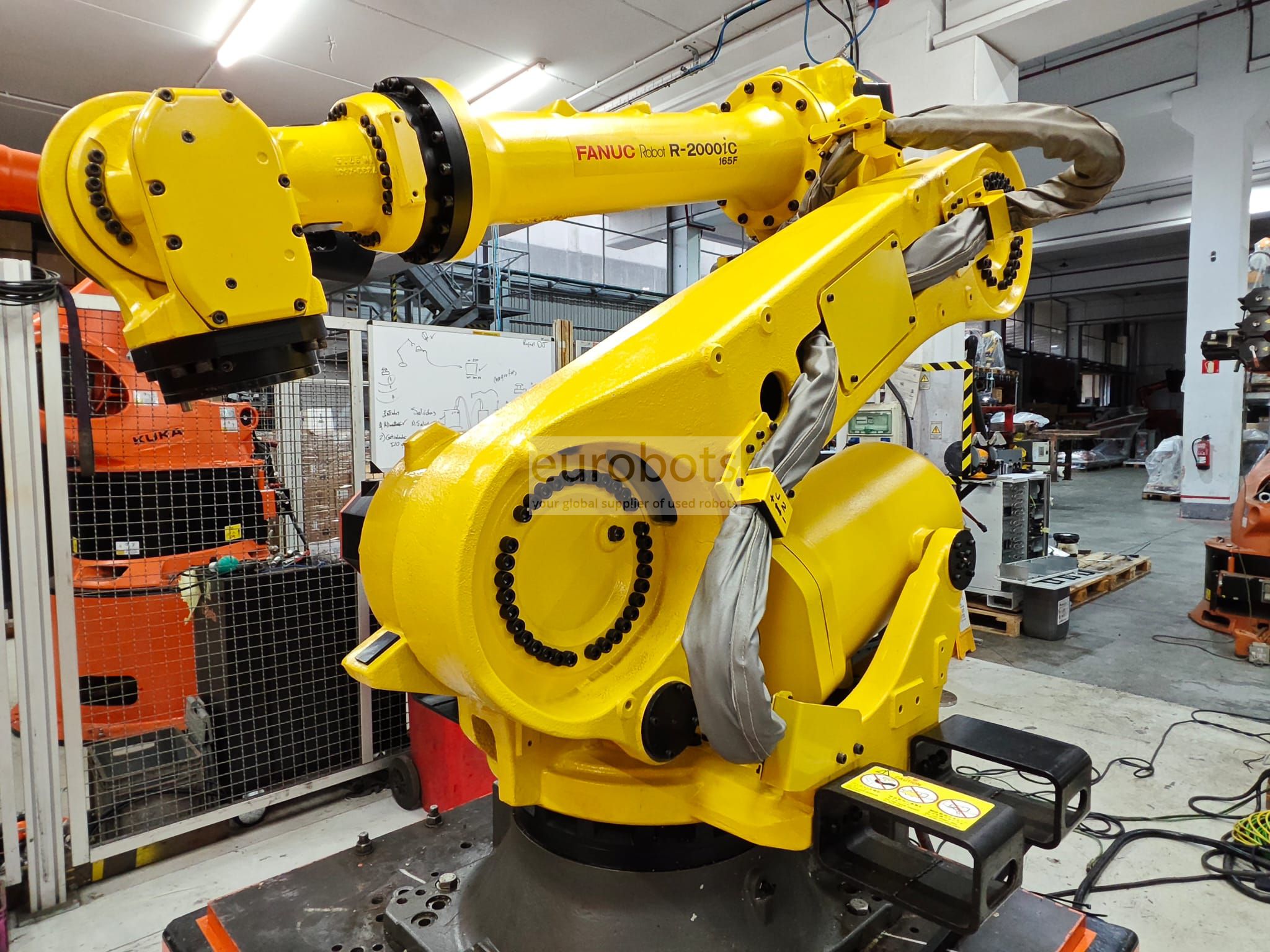 2048x1536 robot_used_fanuc_r2000ic_165f_with_r30ib_controller